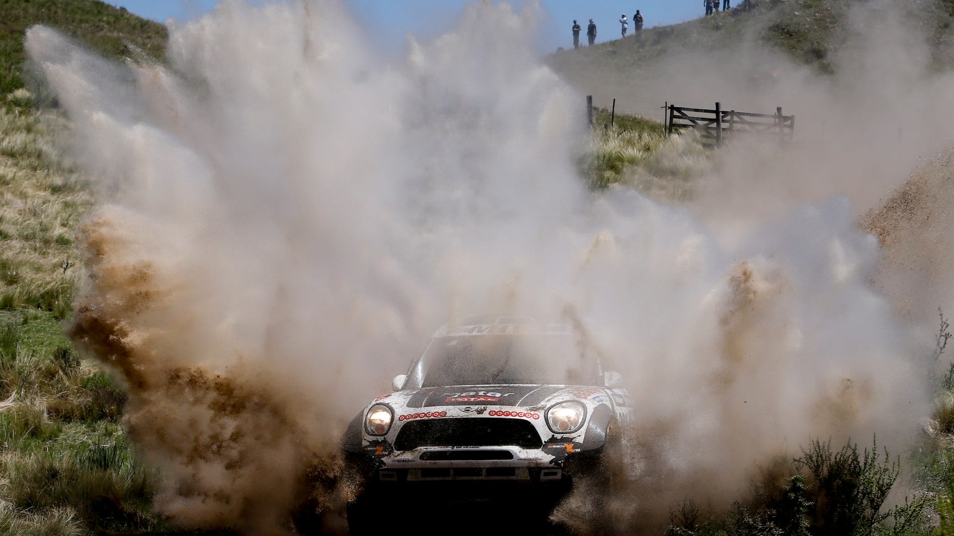 Argentina_Dakar_Rally_Vros__8_