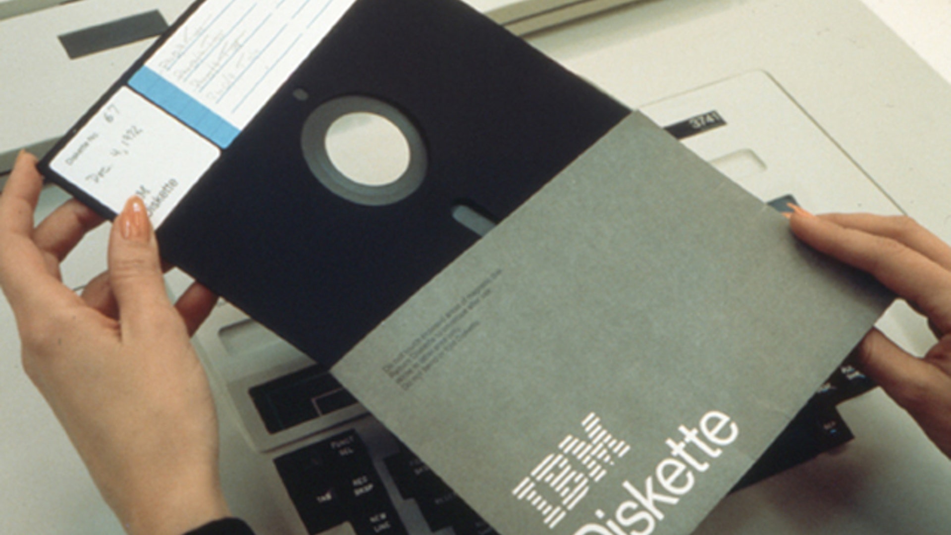 IBM History 1971_floppy