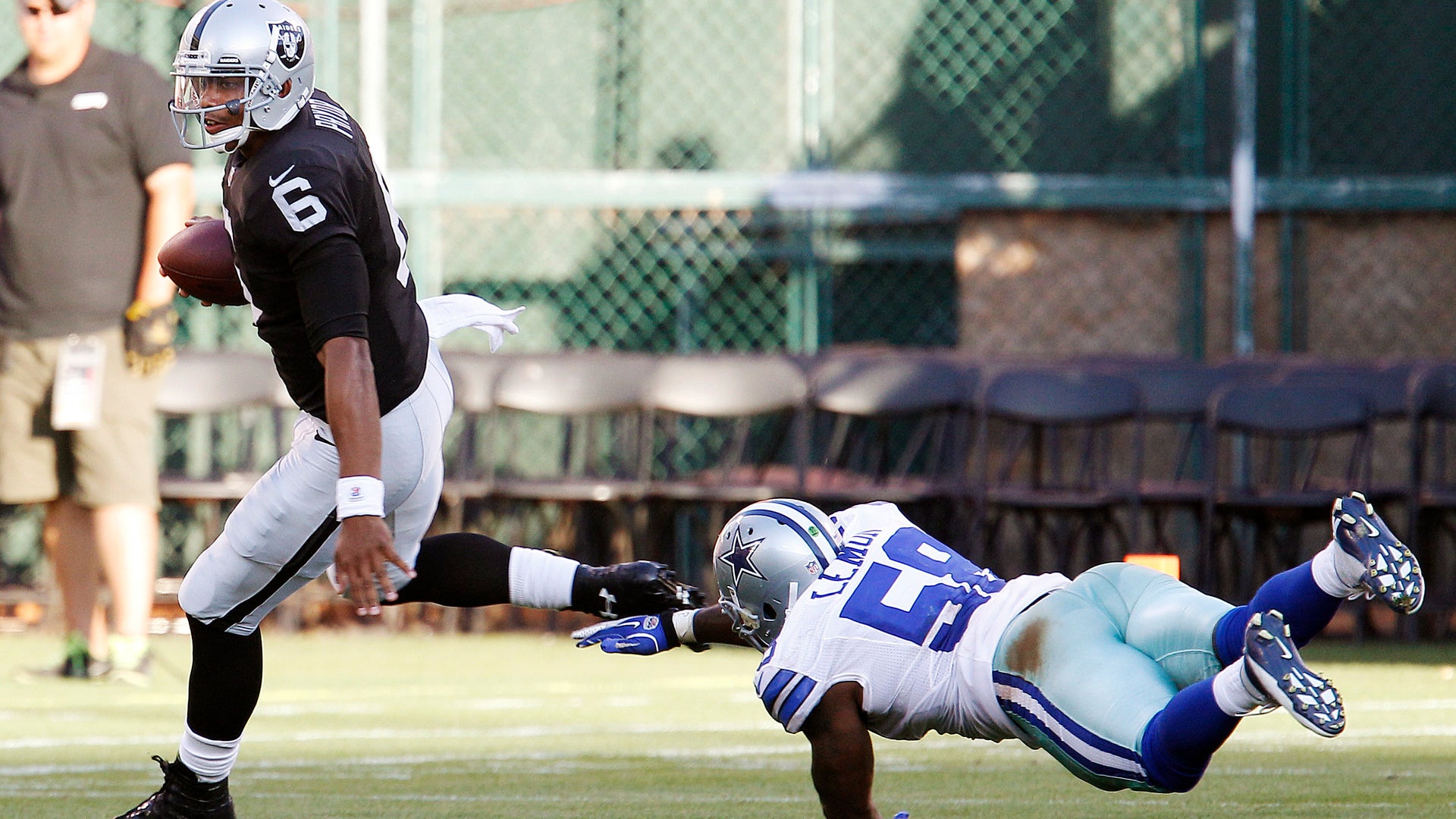 Cowboys_Raiders_Footb_Grat