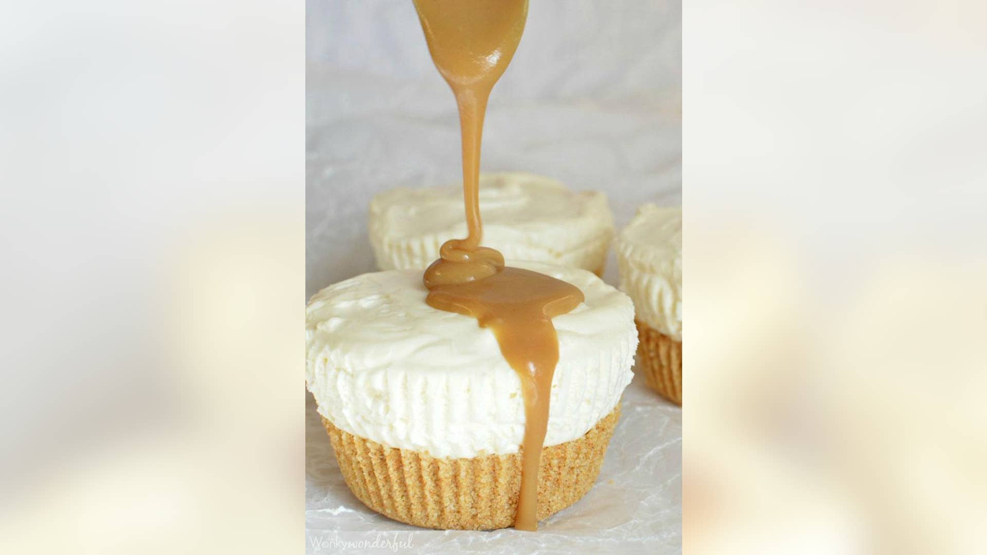 Mini Eggnog No Bake Cheesecake Recipe