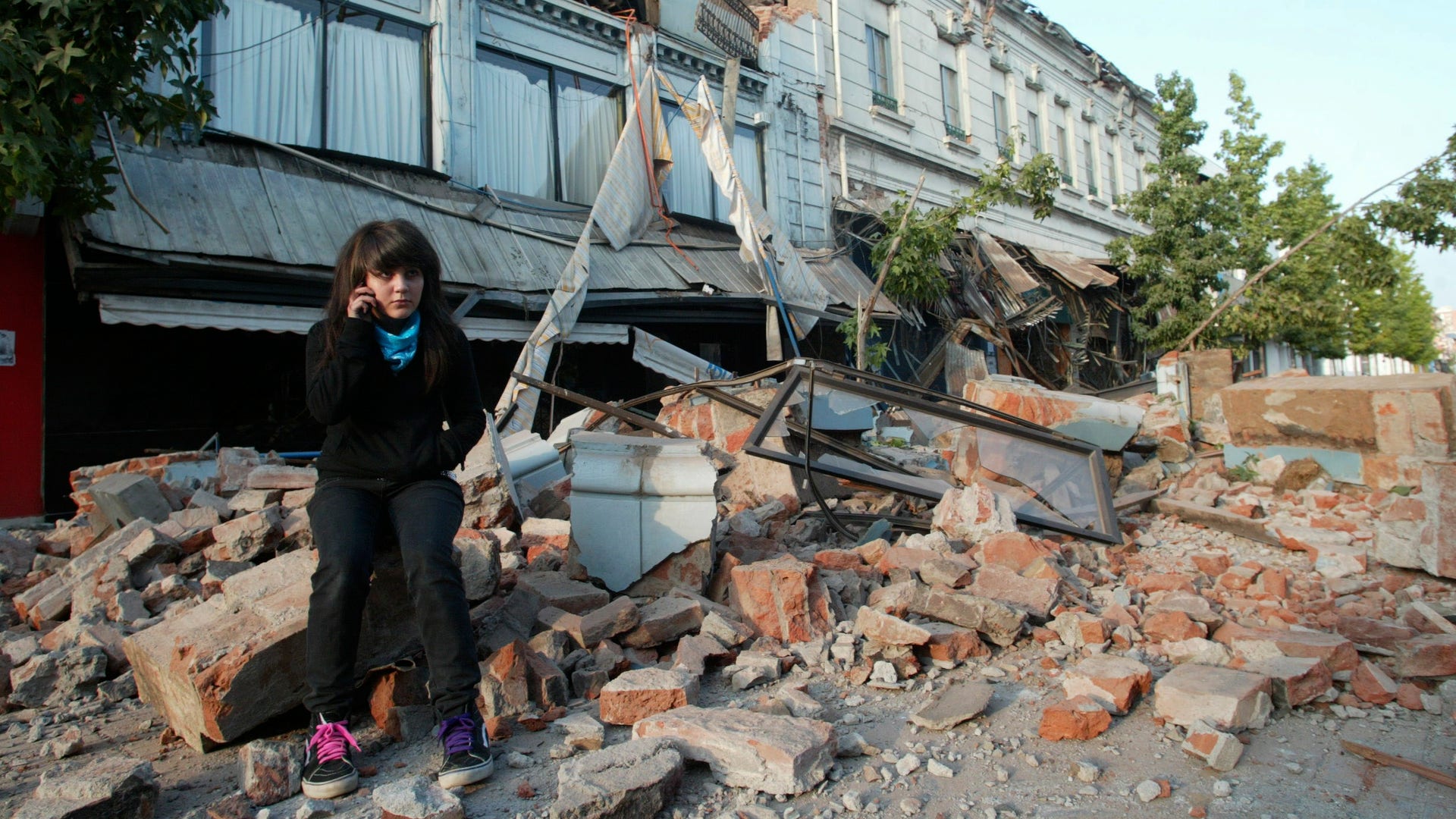 Землетрясение в 80. Землетрясение в Чили 2010. Чили землетрясение 27.02.2010. Землетрясения в Консепсьон.
