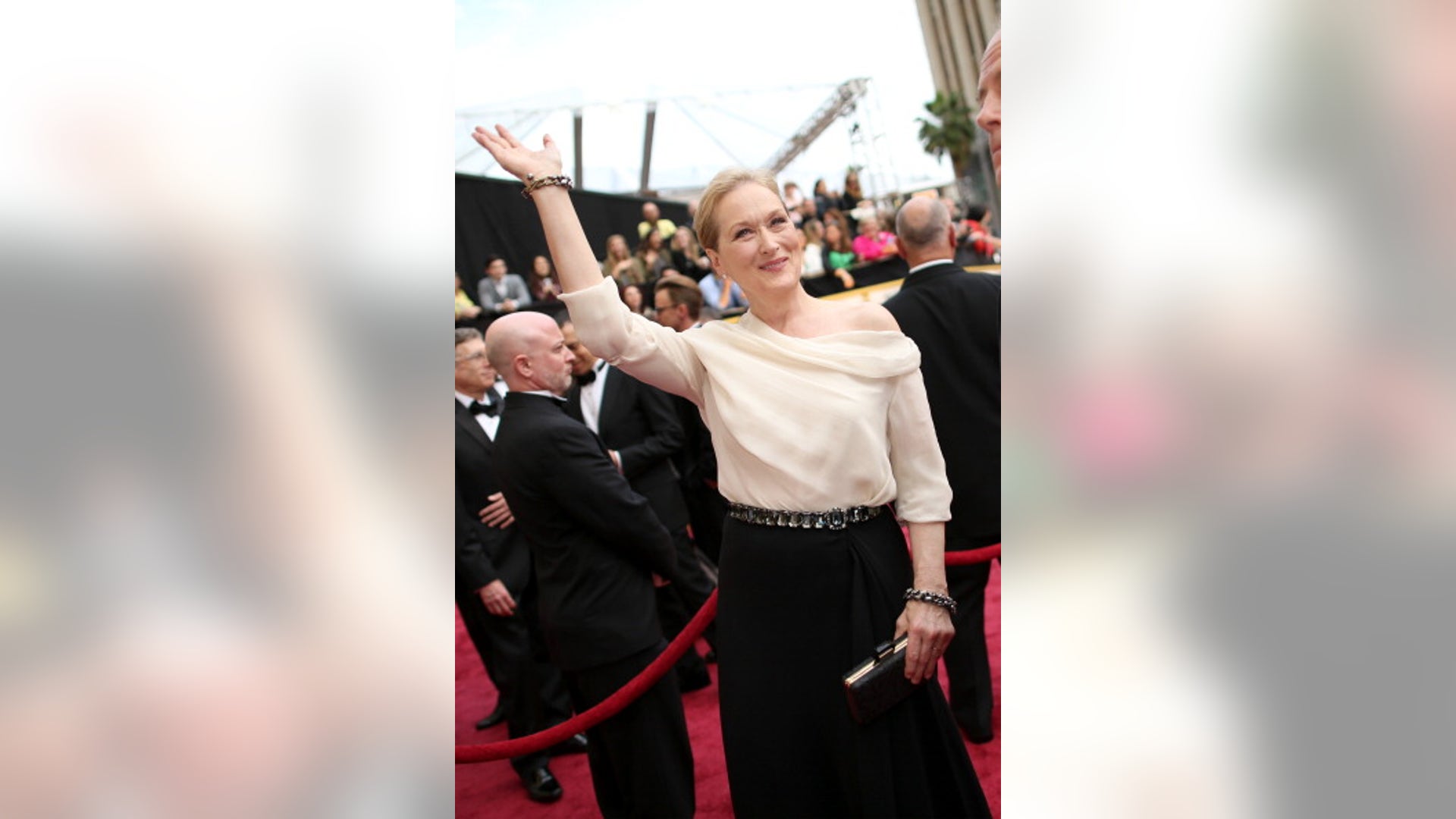 Meryl_Streep_Red_Carpet_86_Oscars