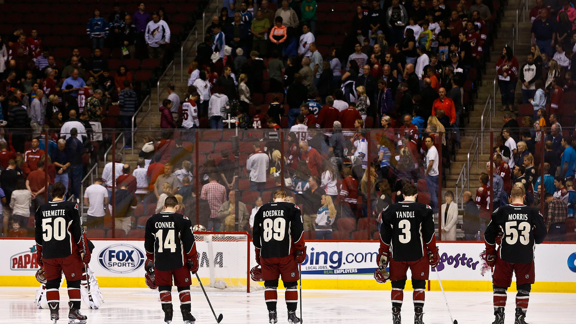 Sharks_Coyotes_Hockey_Grat