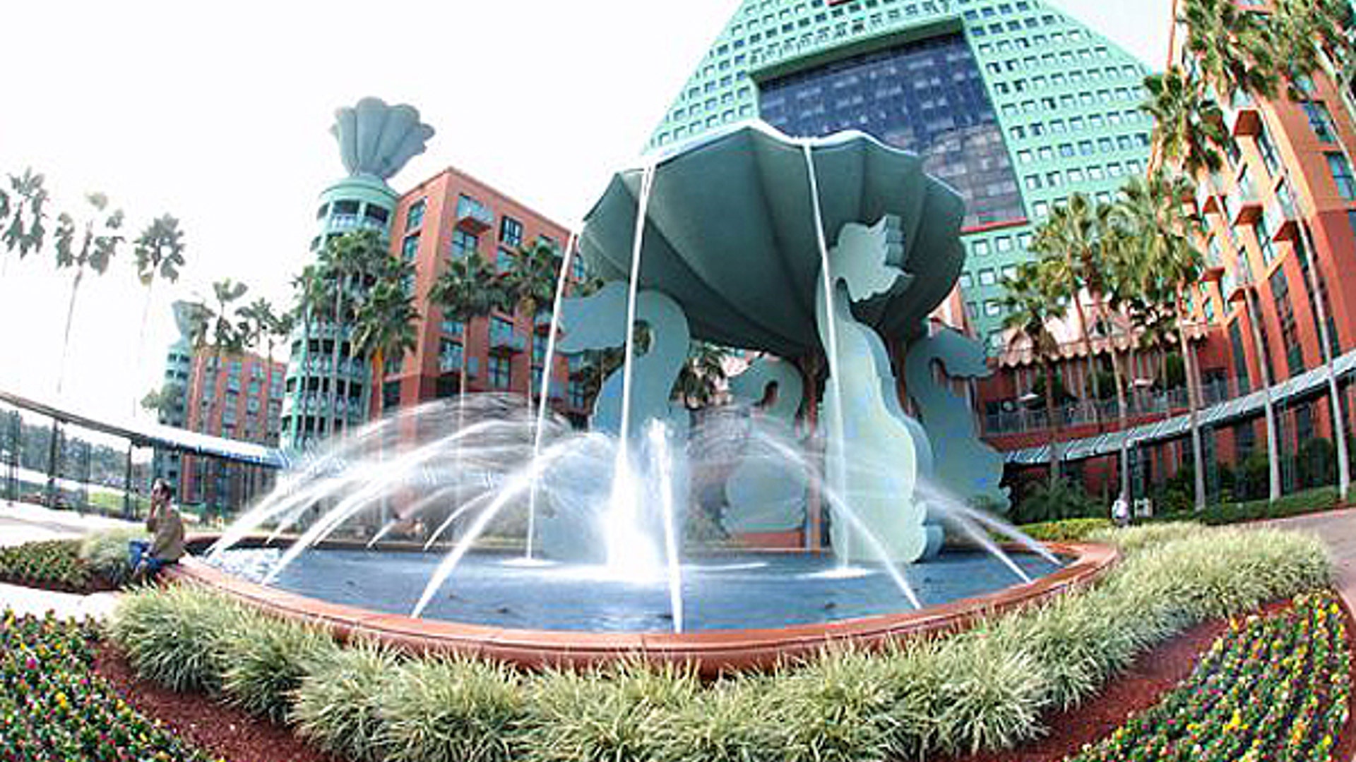 1…Try these first- and last-day strategies for maximum fun, minimal cost