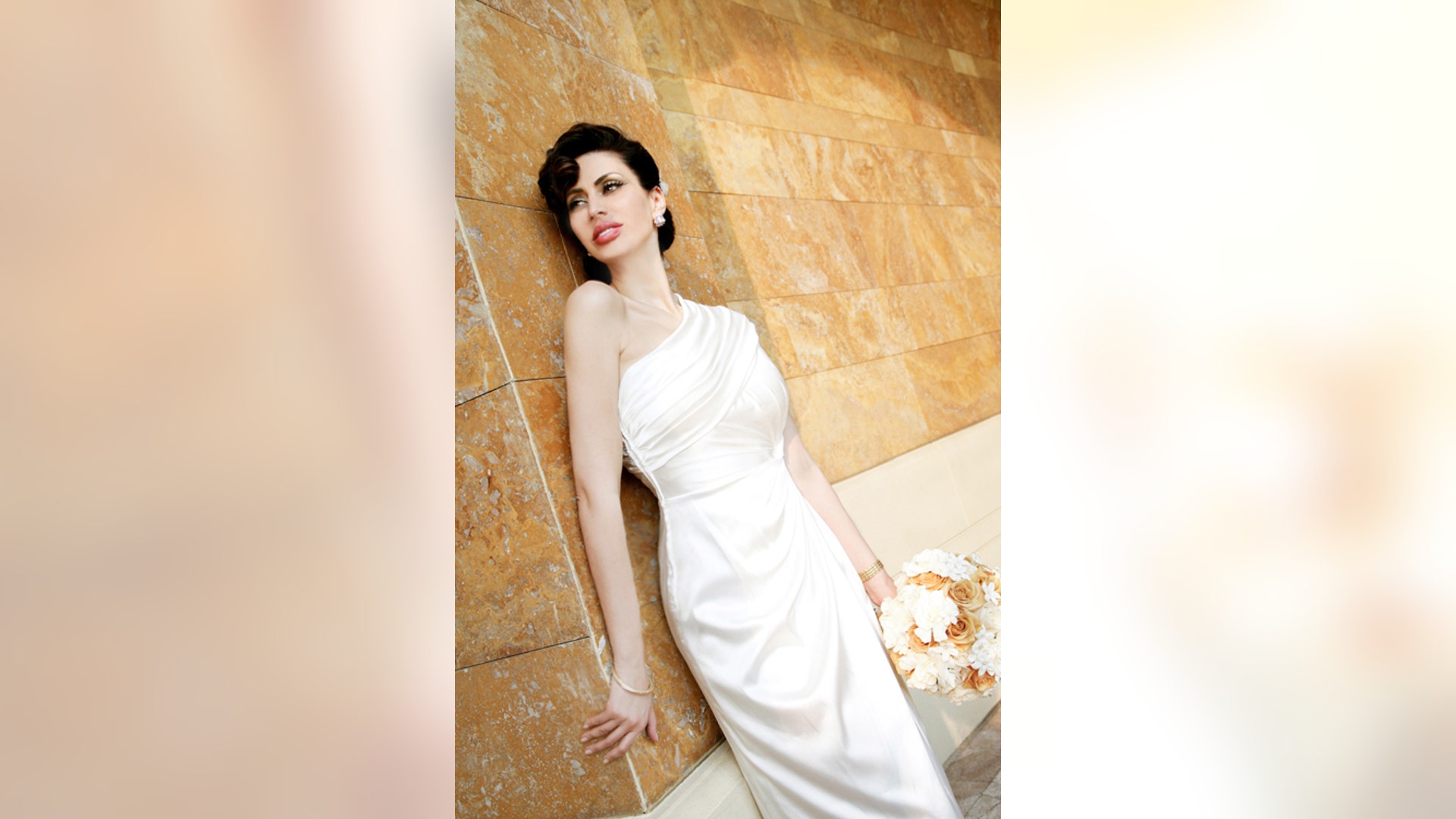 2_nadja_in_wedding_dress_lr