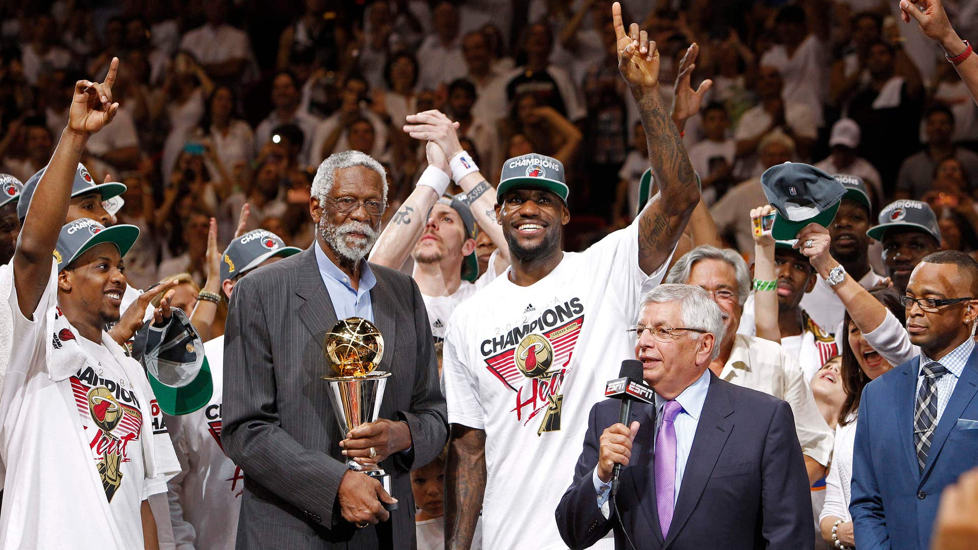 NBA_Finals_Basketball_Carr_3_