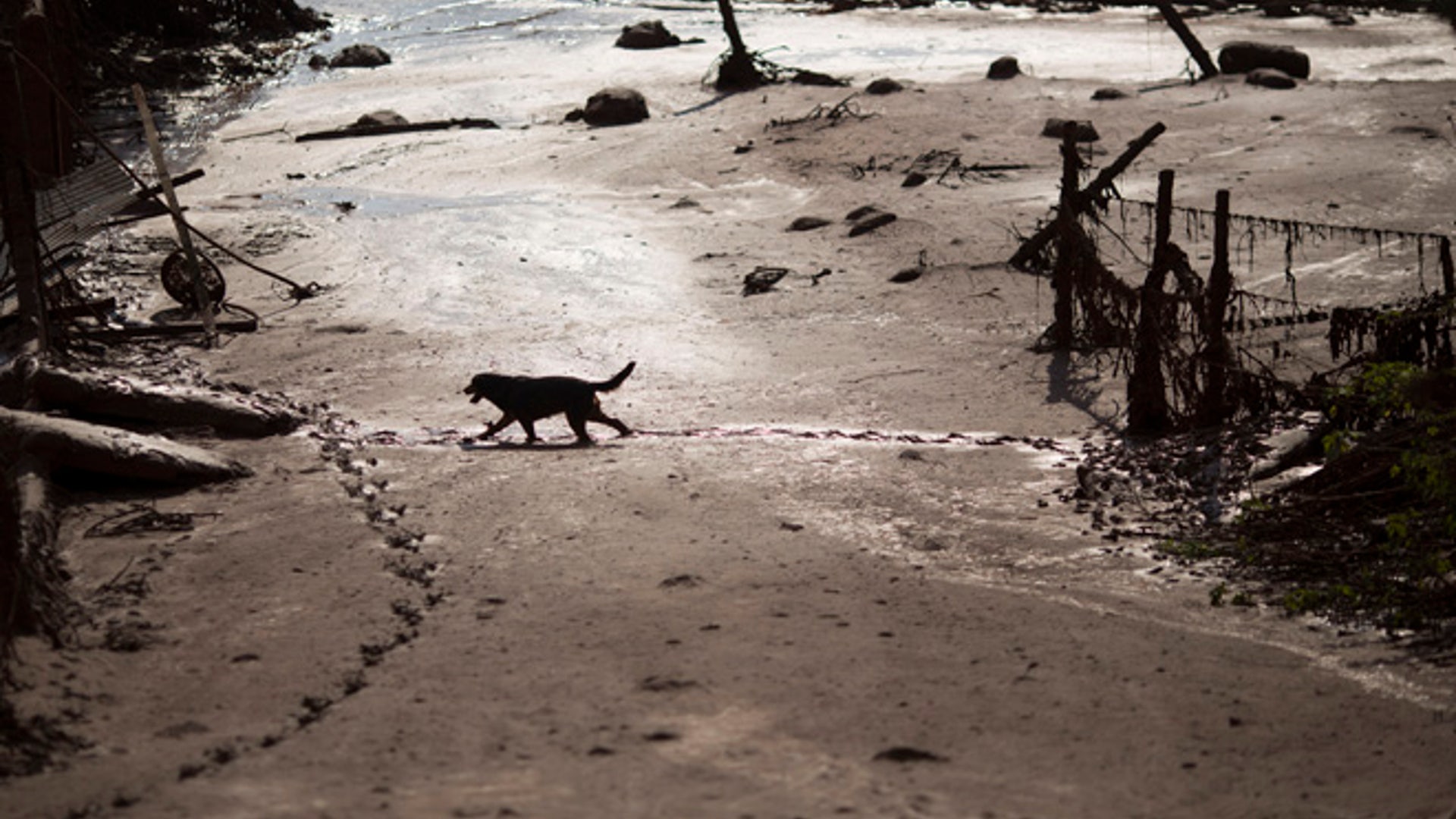 Brazil_Dam_Bursts_11