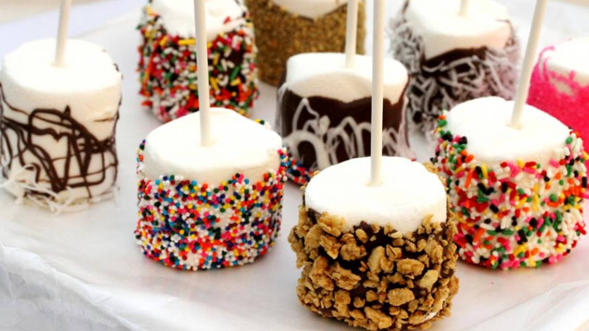 Marshmallow Fun Pops