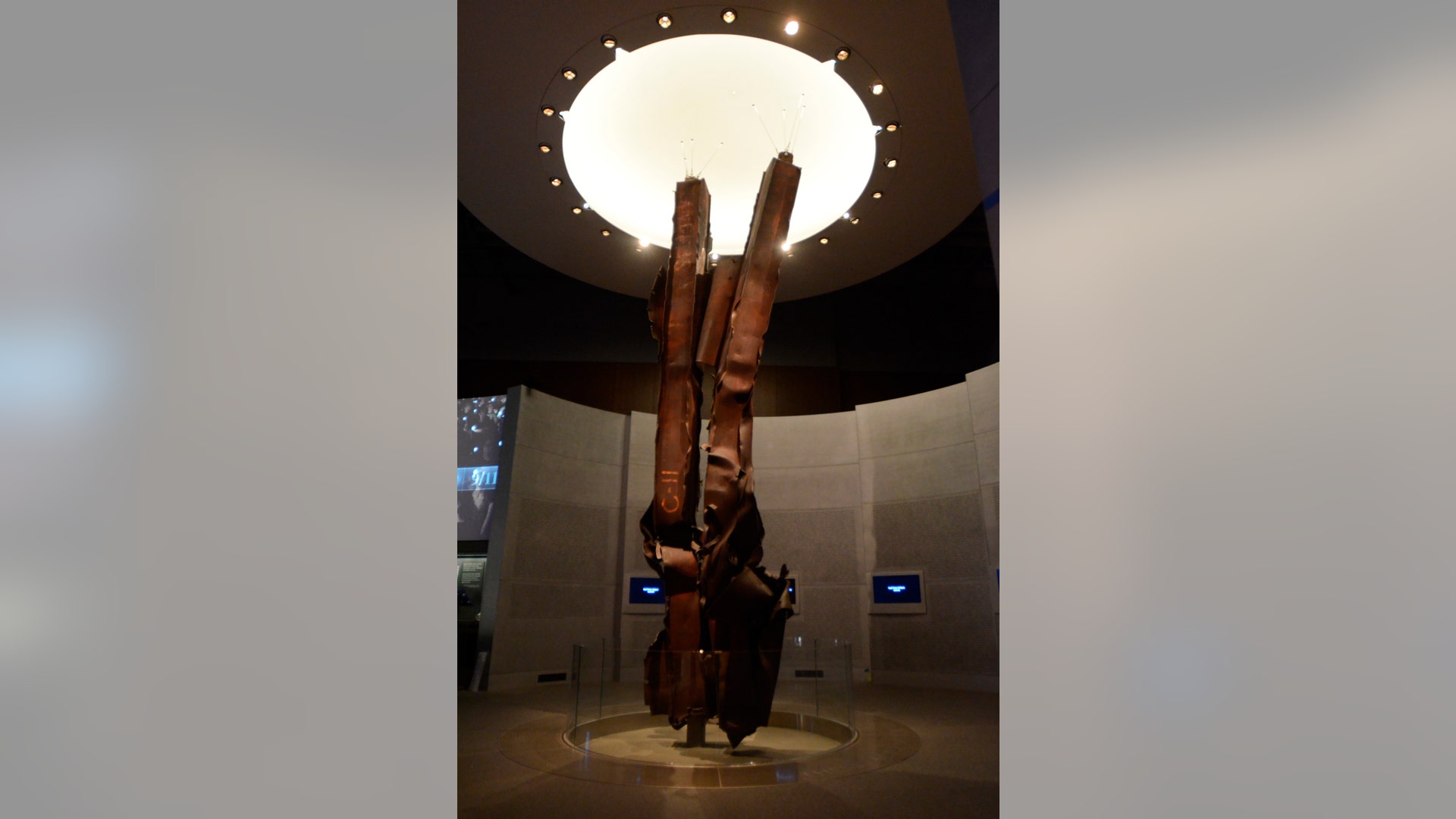 Bush_Library_Museum_Garc_6_