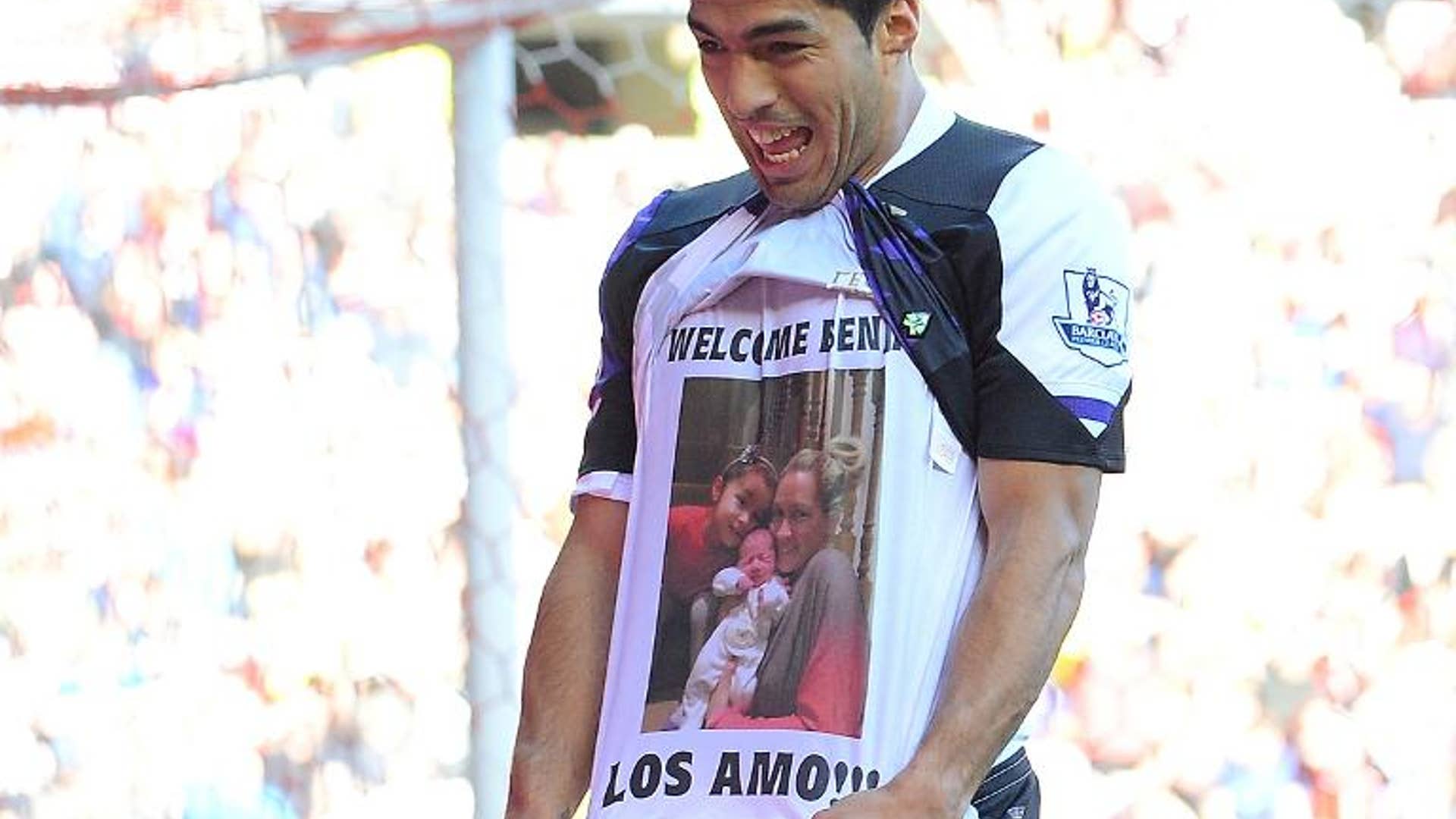 Suarez celebrates