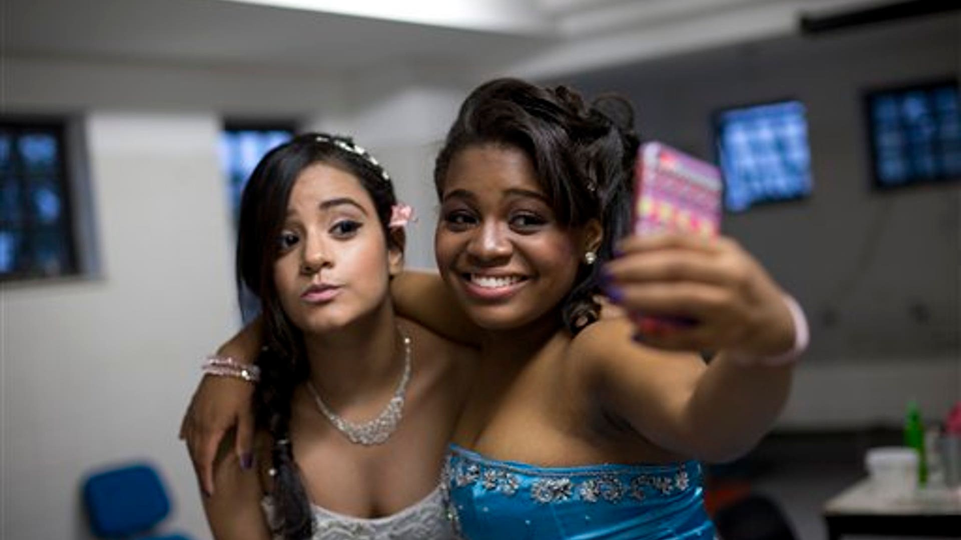 Slum_Debutante_Ball__12_