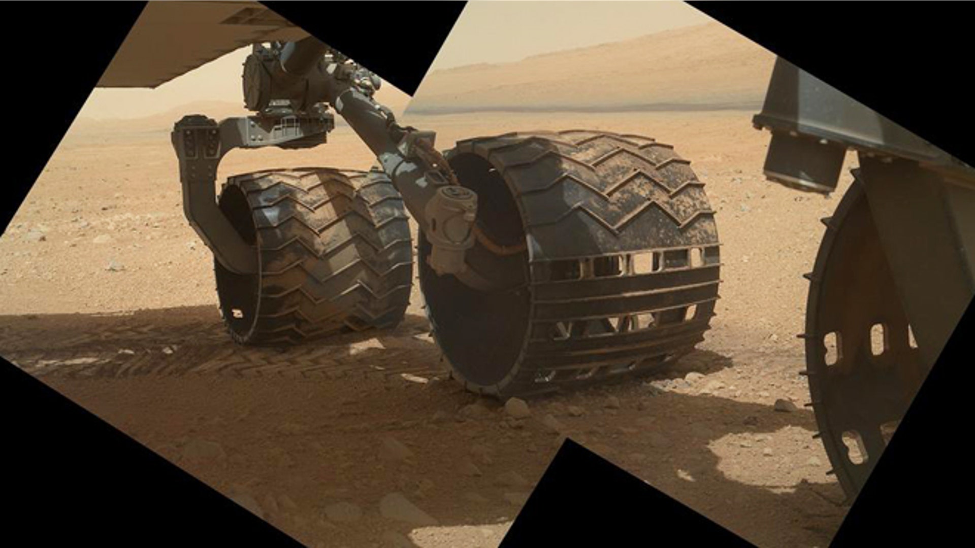 A_Year_on_Mars_cover