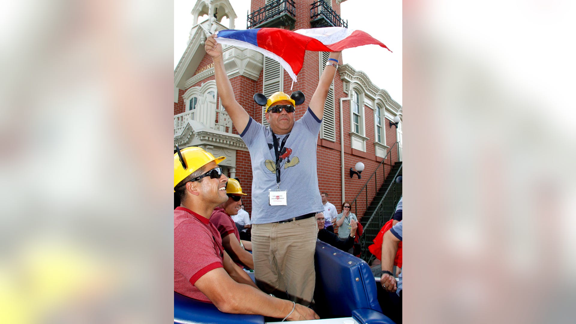 chile miners disney slide show 7