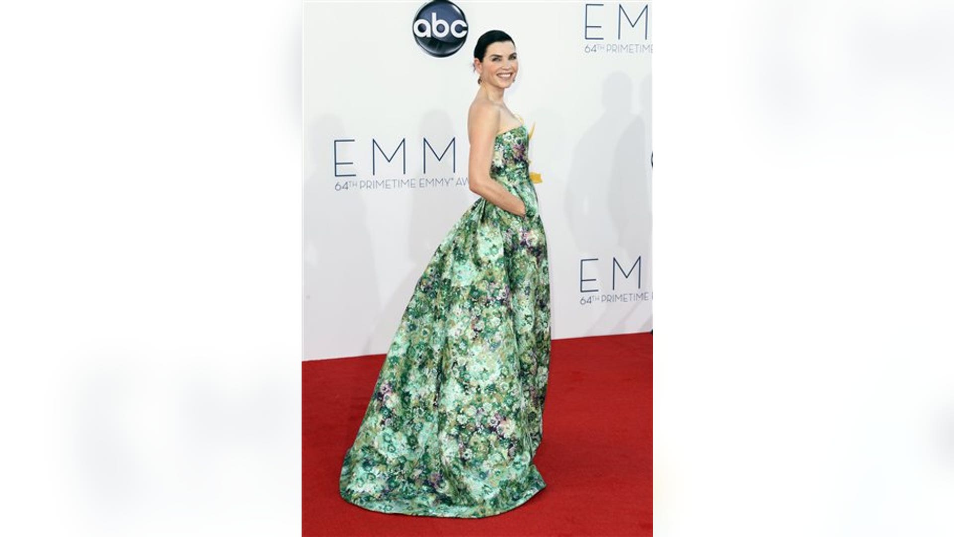 3_Julianna_Marguiles_AP