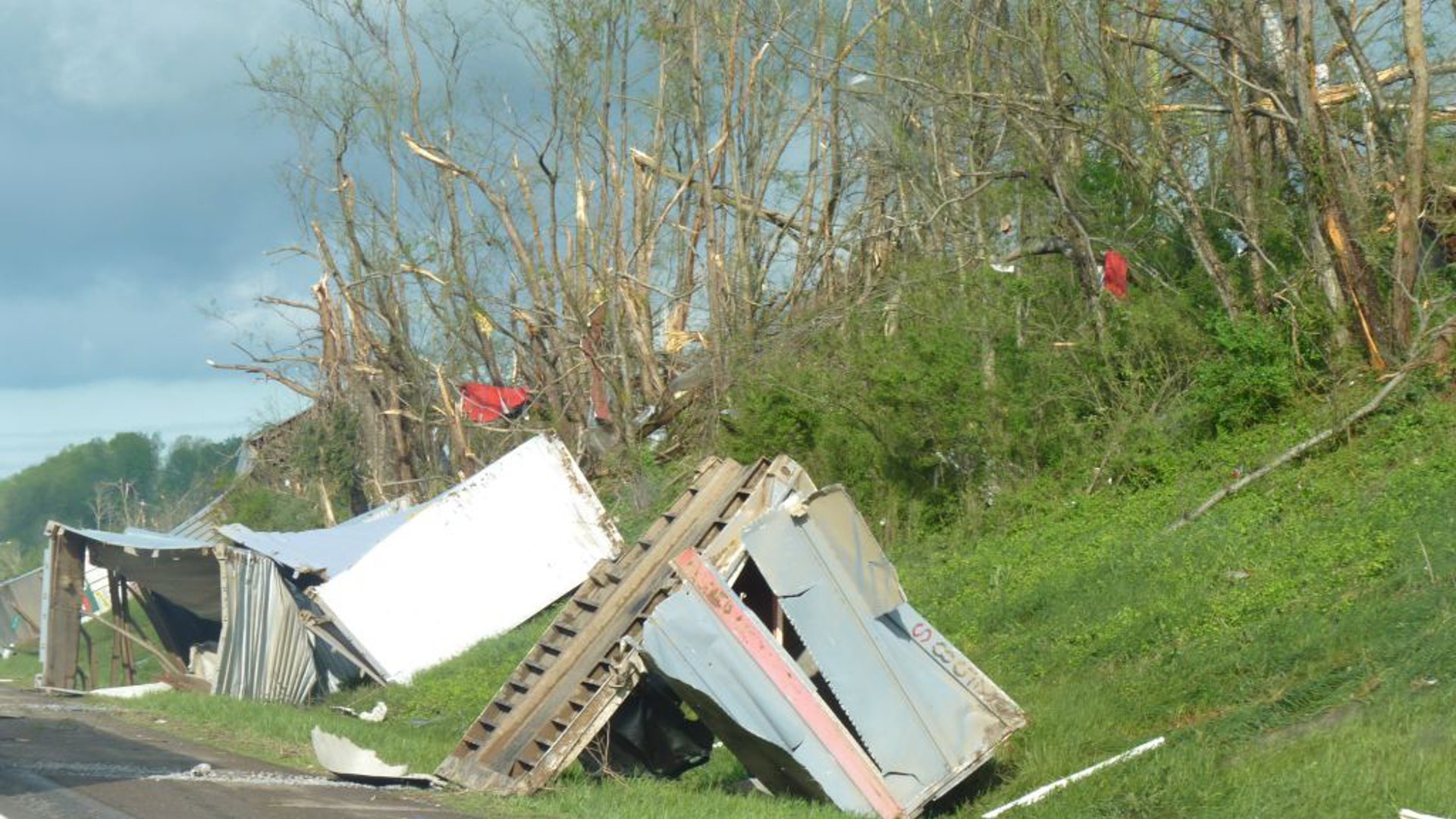 Side_of_Road_Fox_News