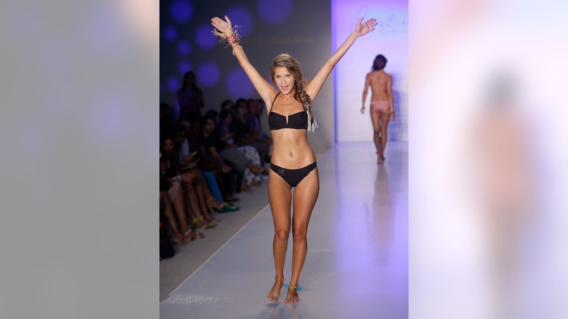 Fashion_Week_Swim_Garc__2_