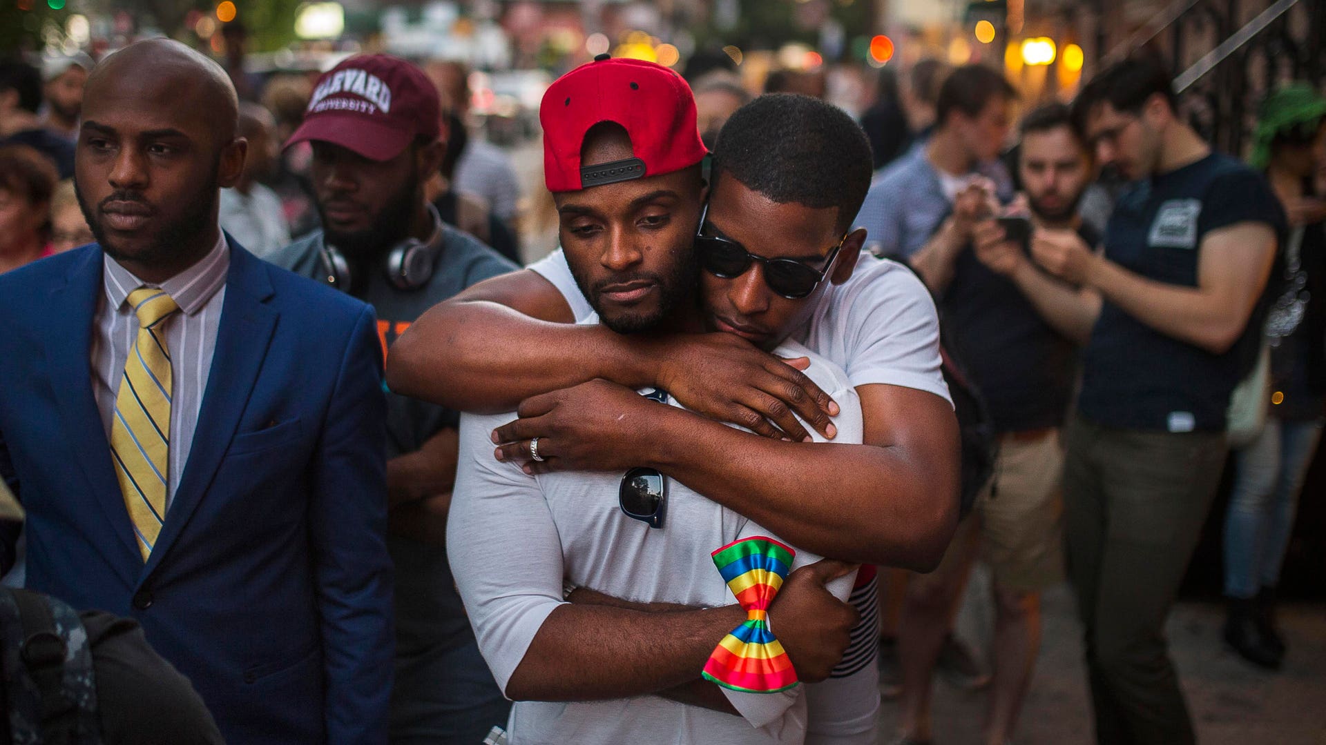 APTOPIX_Nightclub_Sho_Vros