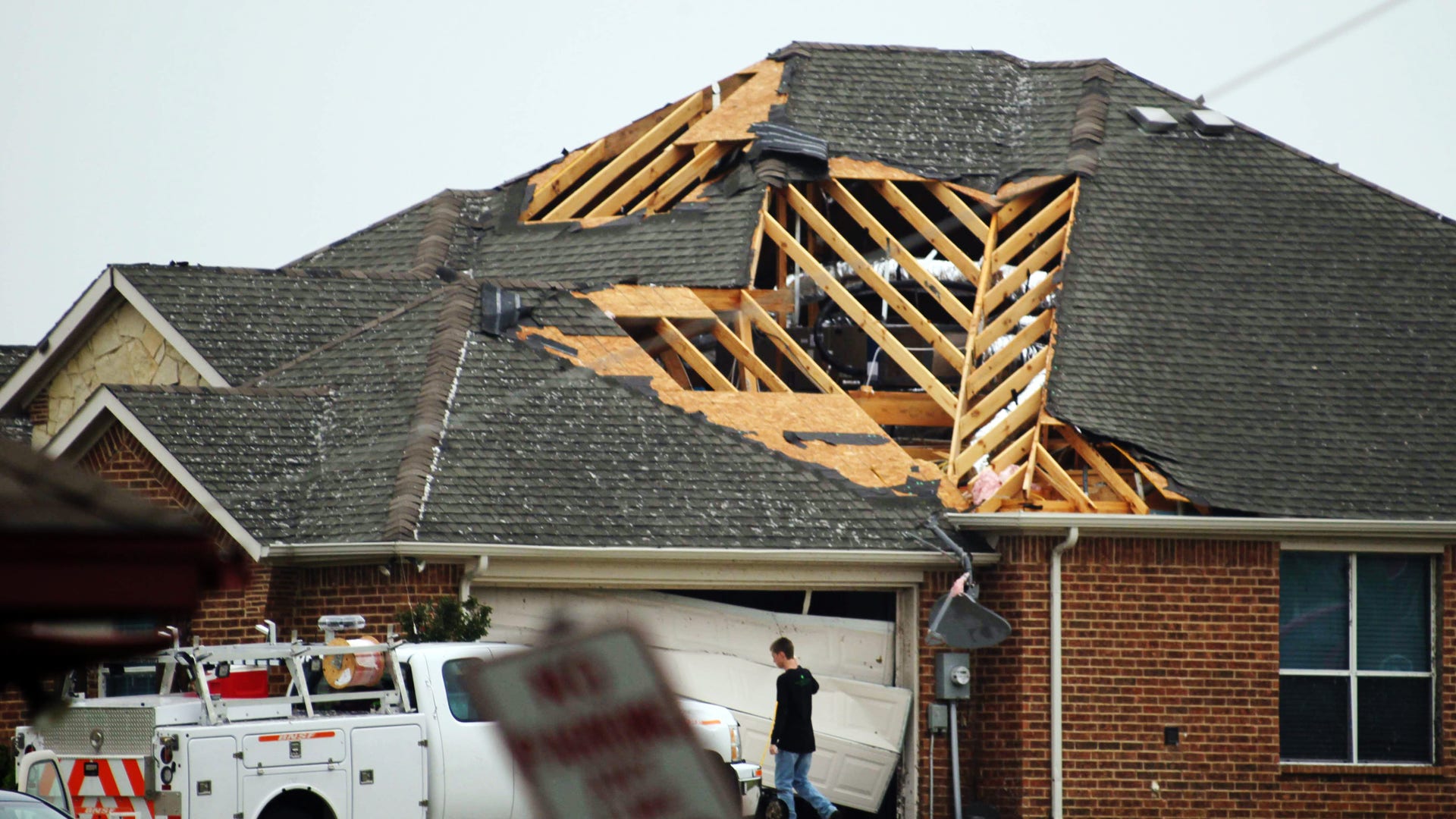 Texas_Storms_Garc_1_