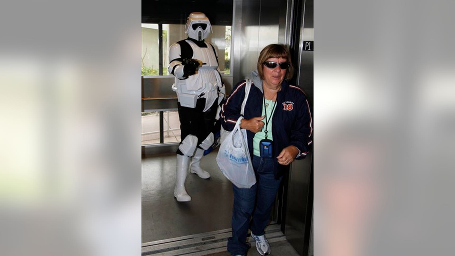 A_Strange_Elevator_Ride_2