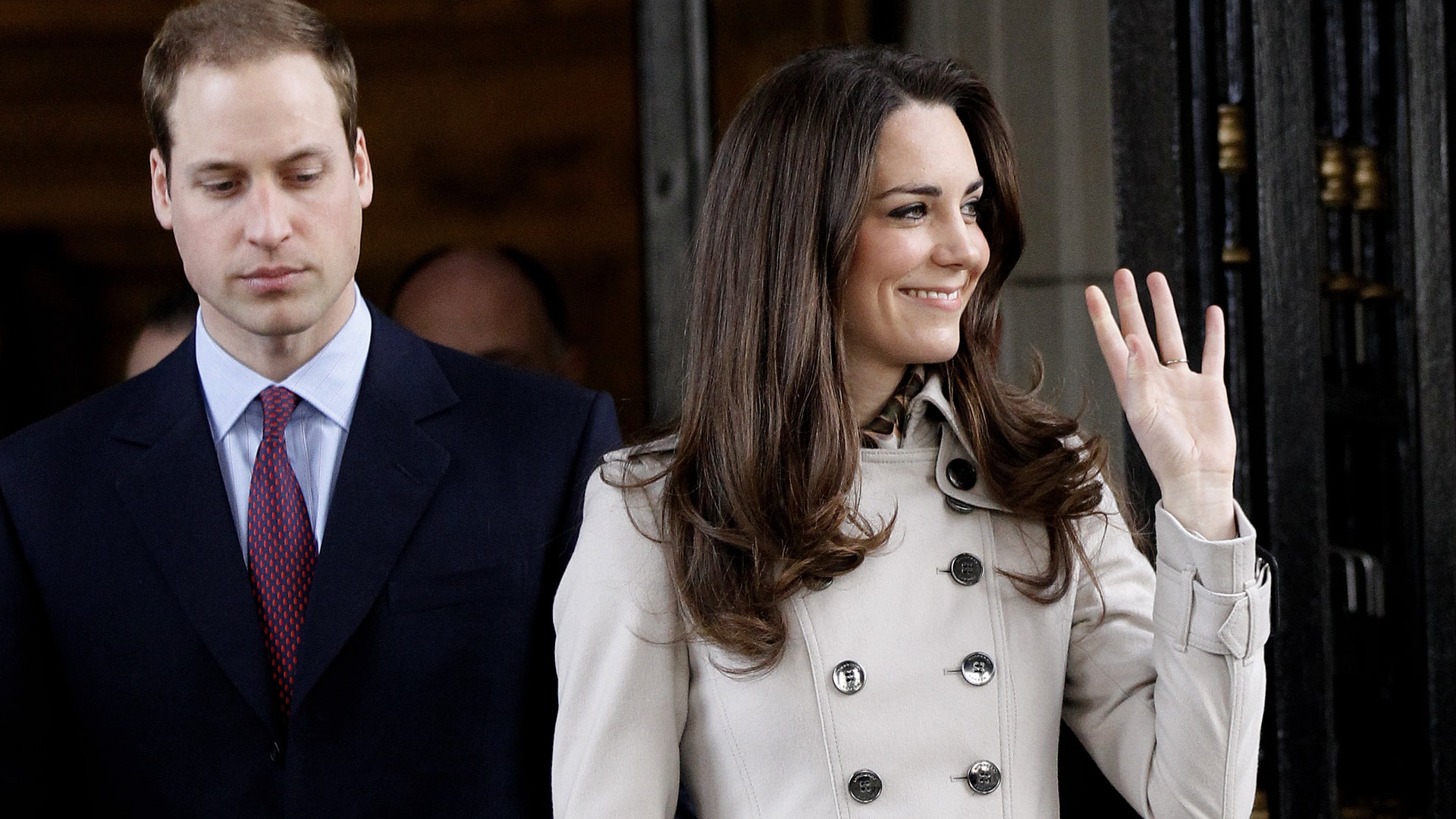 Britain Royal Wedding: Prince William and Kate Middleton leave City Hall 
