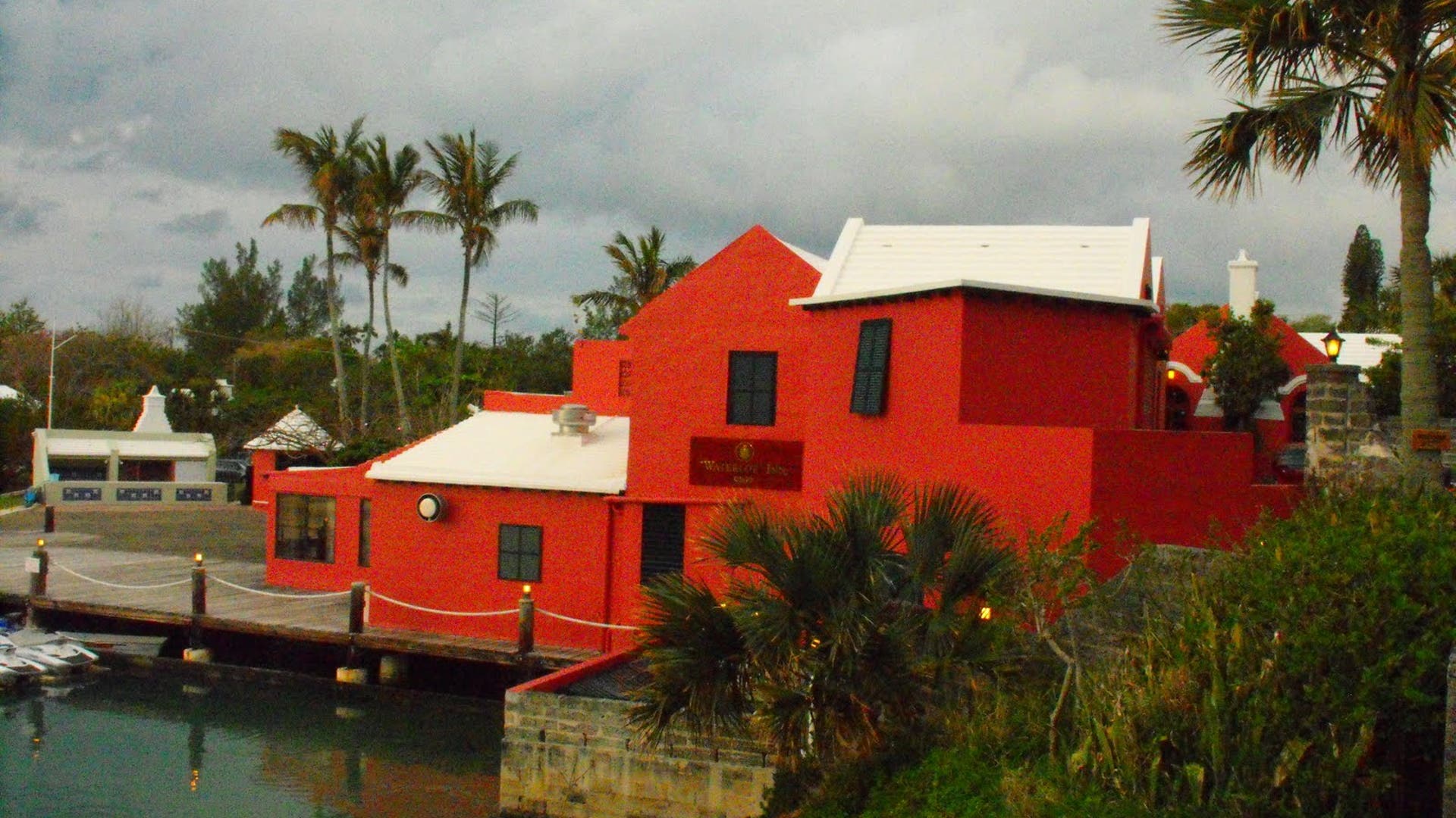 3_Go_on_a_real_English_pub_crawl