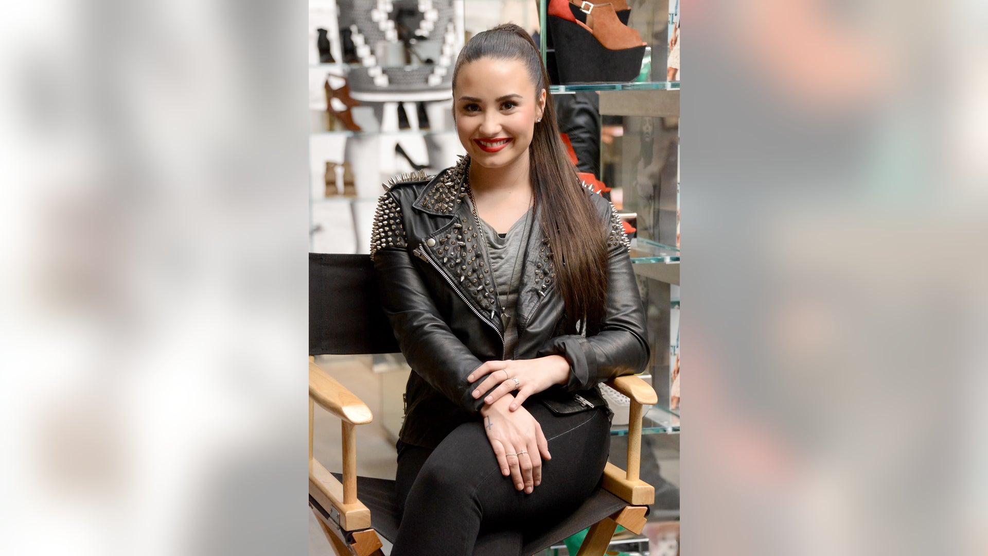 Demi_Lovato_Hair_Transformation__15_