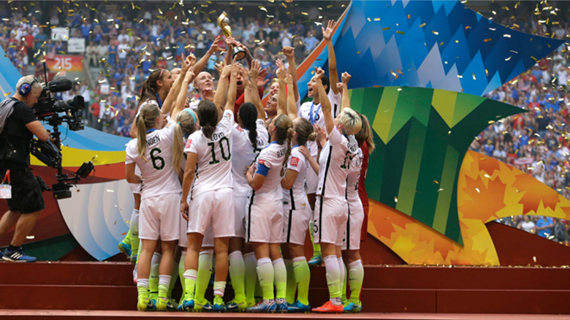 NYC_Parade_WWCup_top