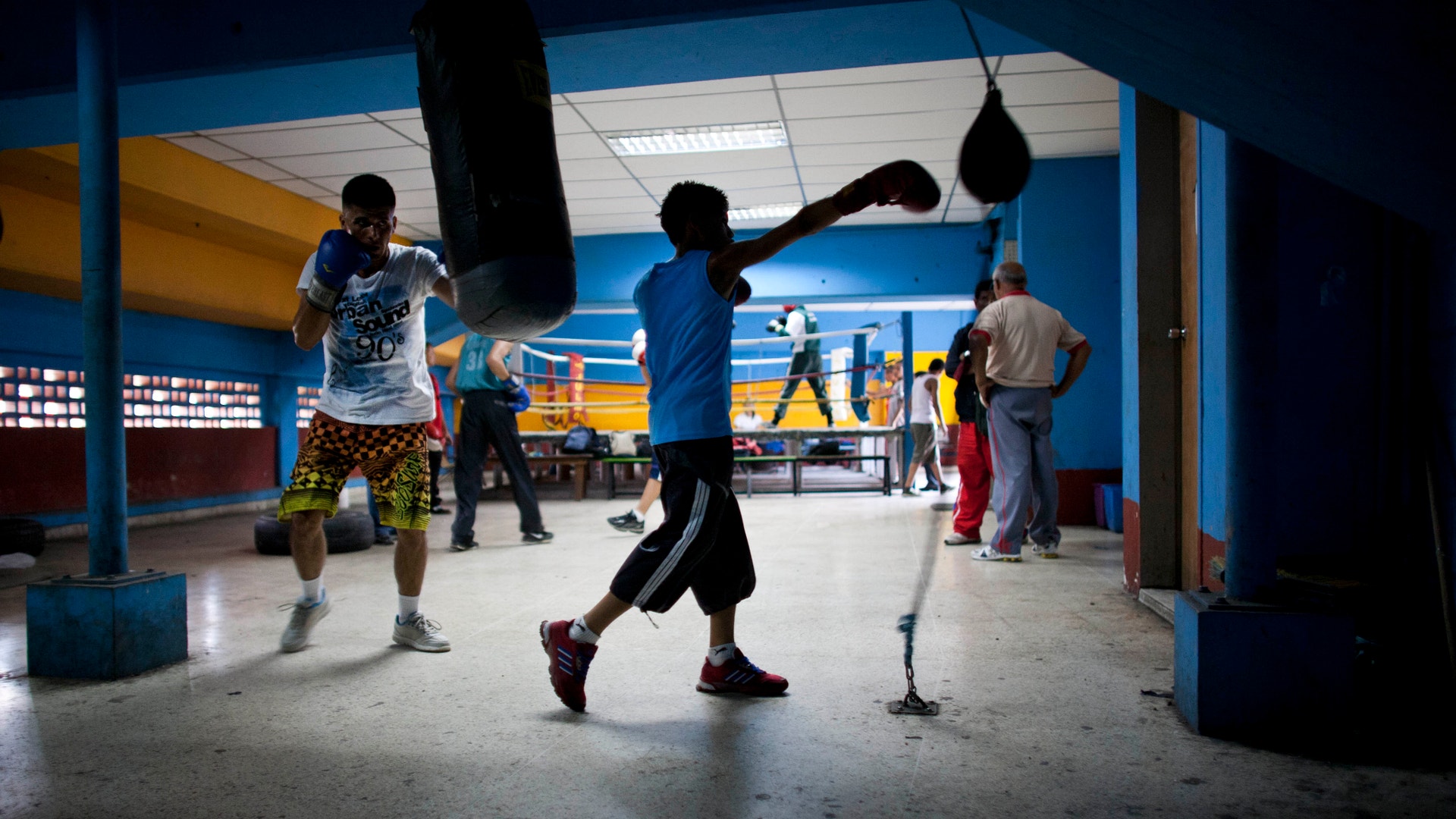 Venezuela_Street_Boxi_Grat__2_