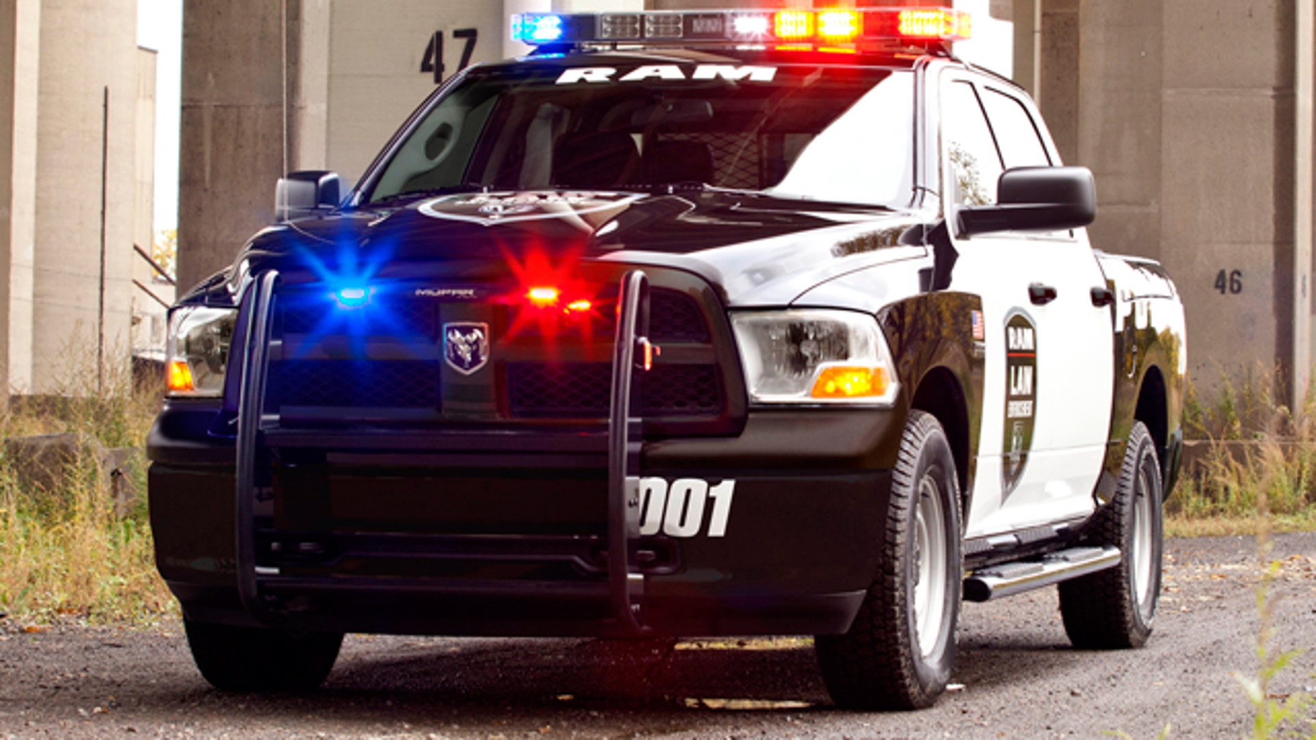 Самого крутого полицейского. Dodge Ram 1500 Police. Американский полицейский Додж джип. Полицейский Додж Чарджер. Chevrolet Tahoe Police Interceptor.
