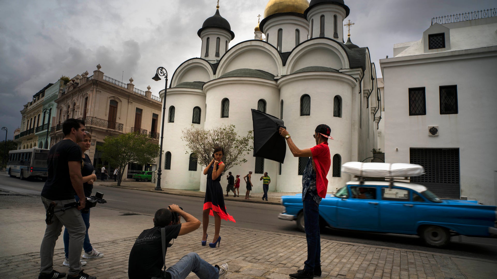 Cuba_Quinceaneras_Vros__7_