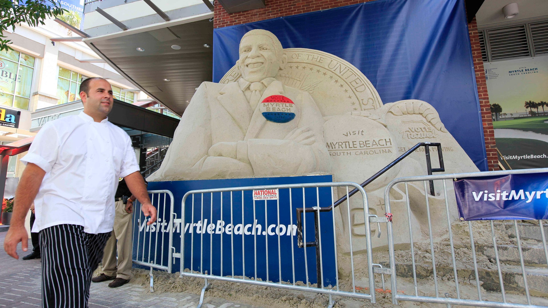 Democratic_Convention_Outside