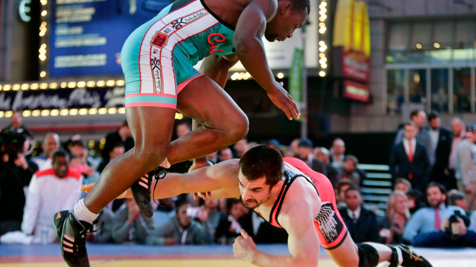 Times_Square_Wrestlin_Vros__10_