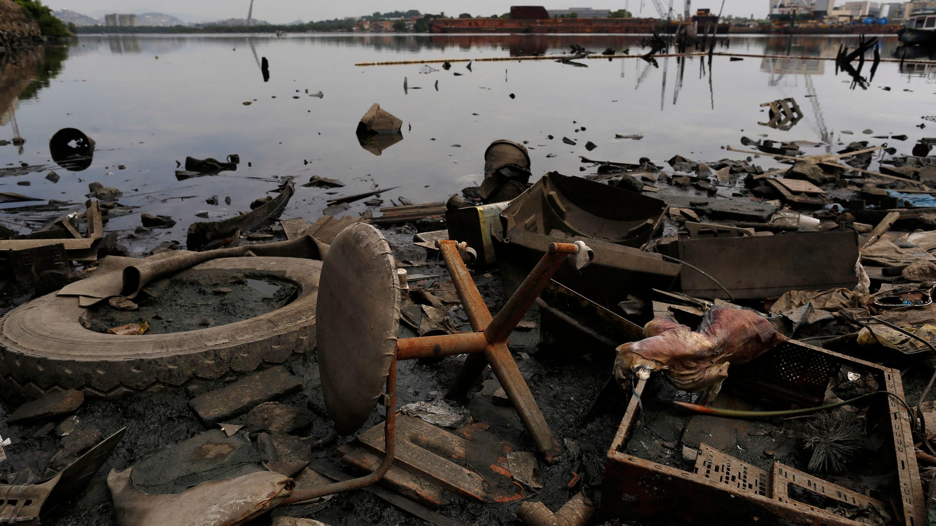 Brazil_Dirty_Water_Garc__2_