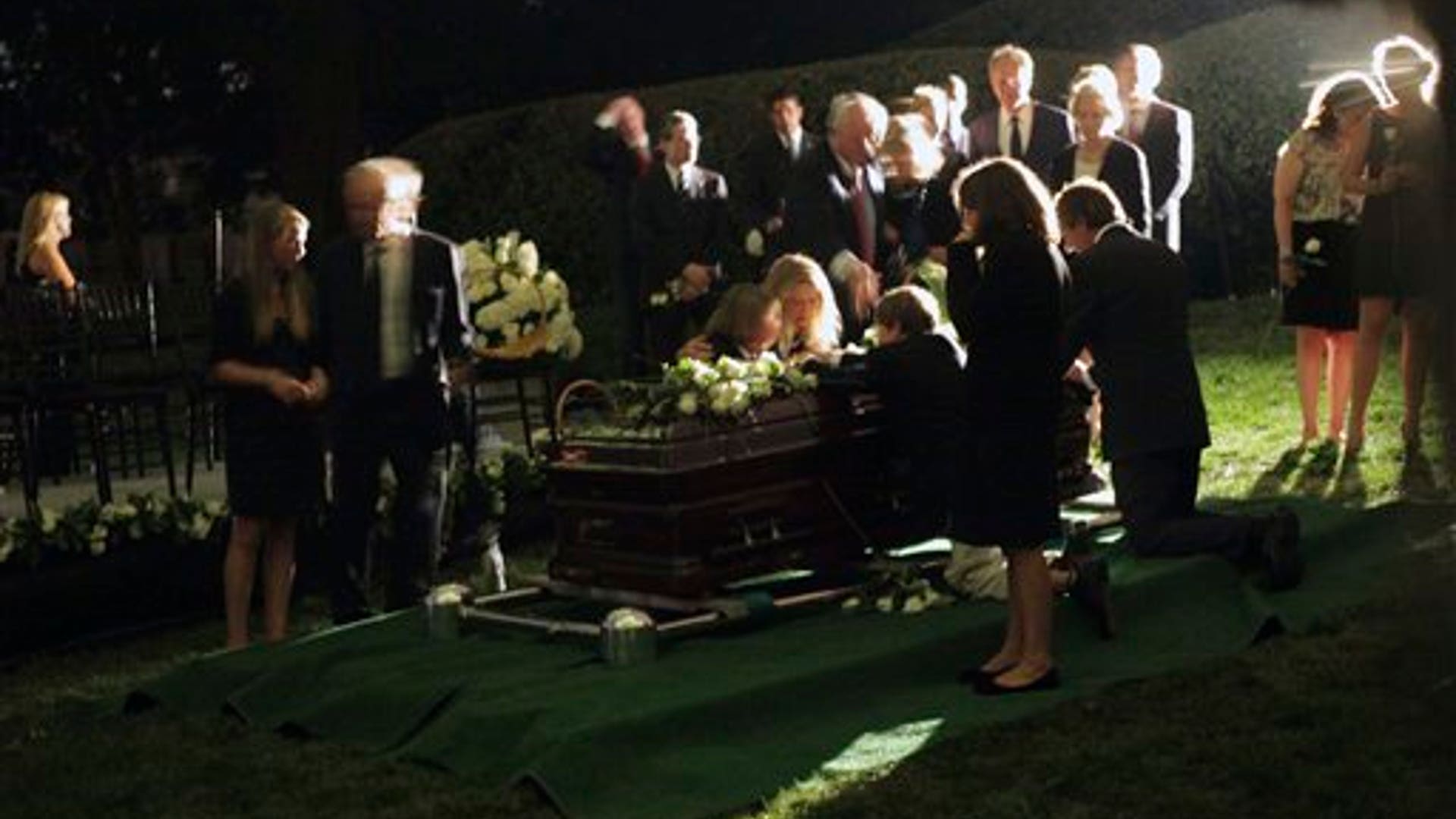 Kennedy_Funeral_Saut_3_