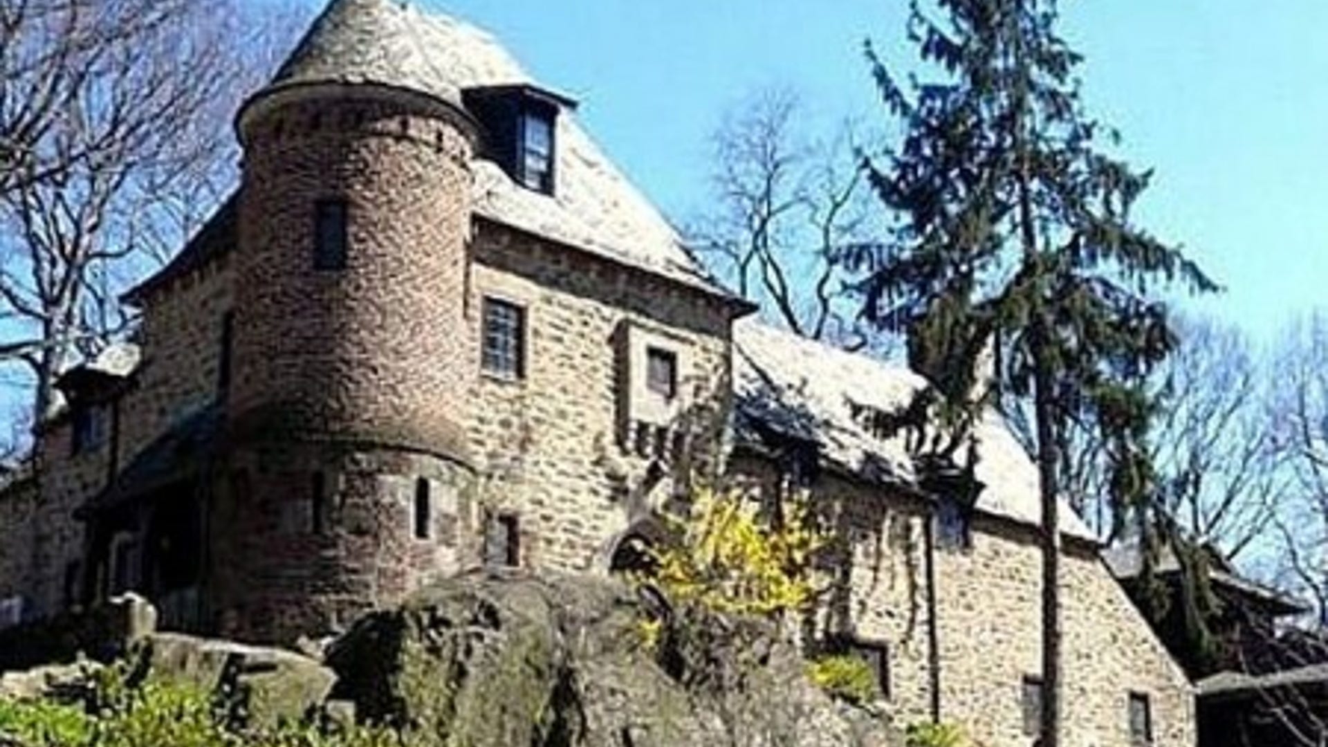 4720_Grosvenor_Ave_Bronx_NY_e1311110472368