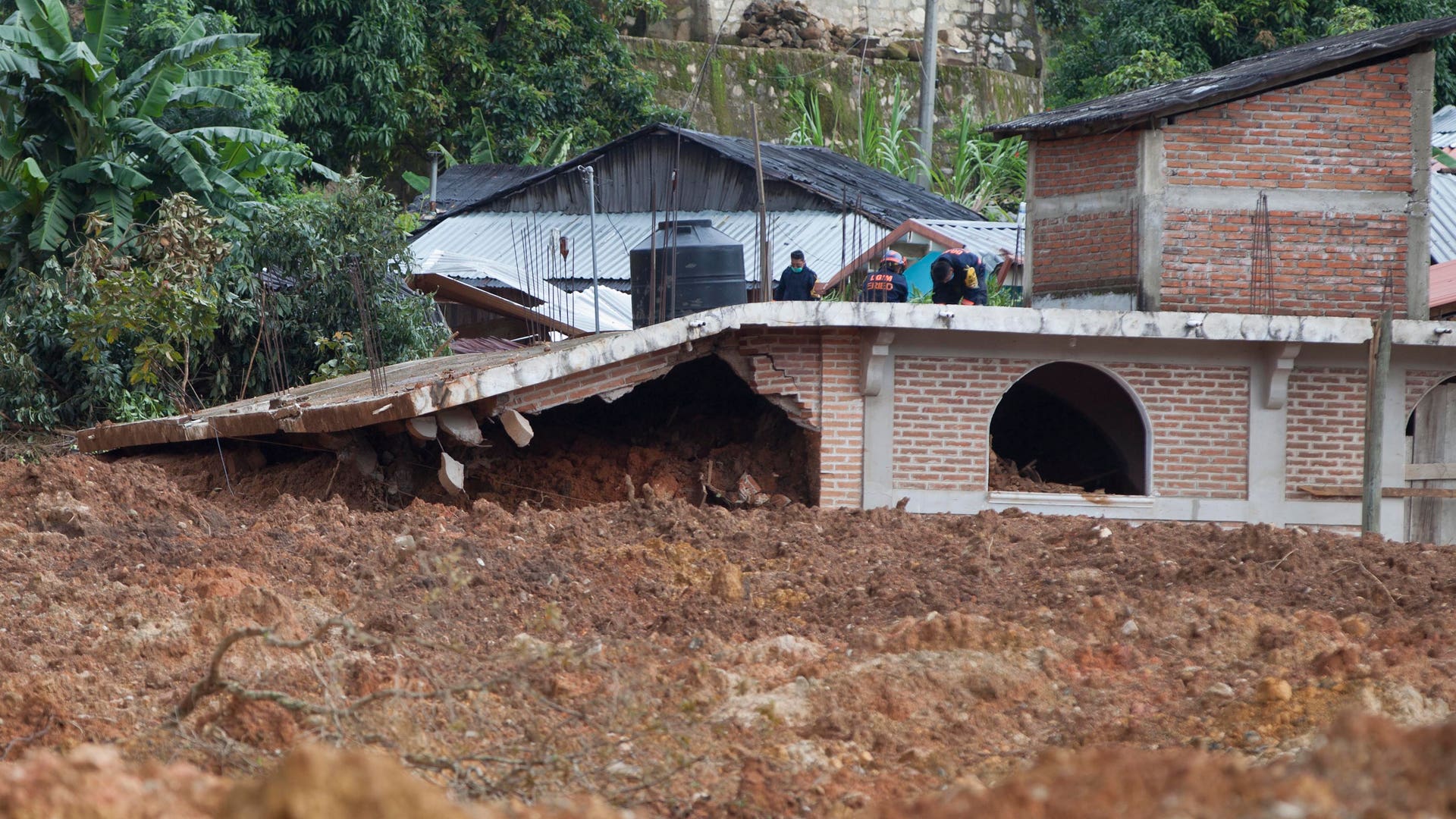 APTOPIX_Mexico_Tropic_Vros