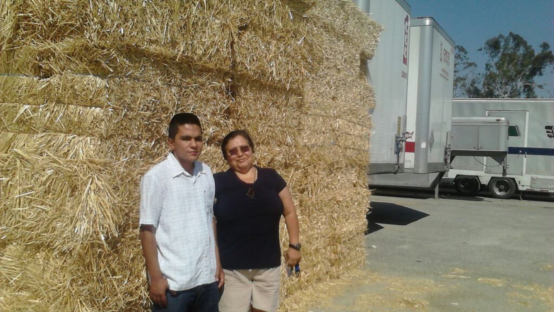 Gregorio_Ochoa_and_Son_Jesse