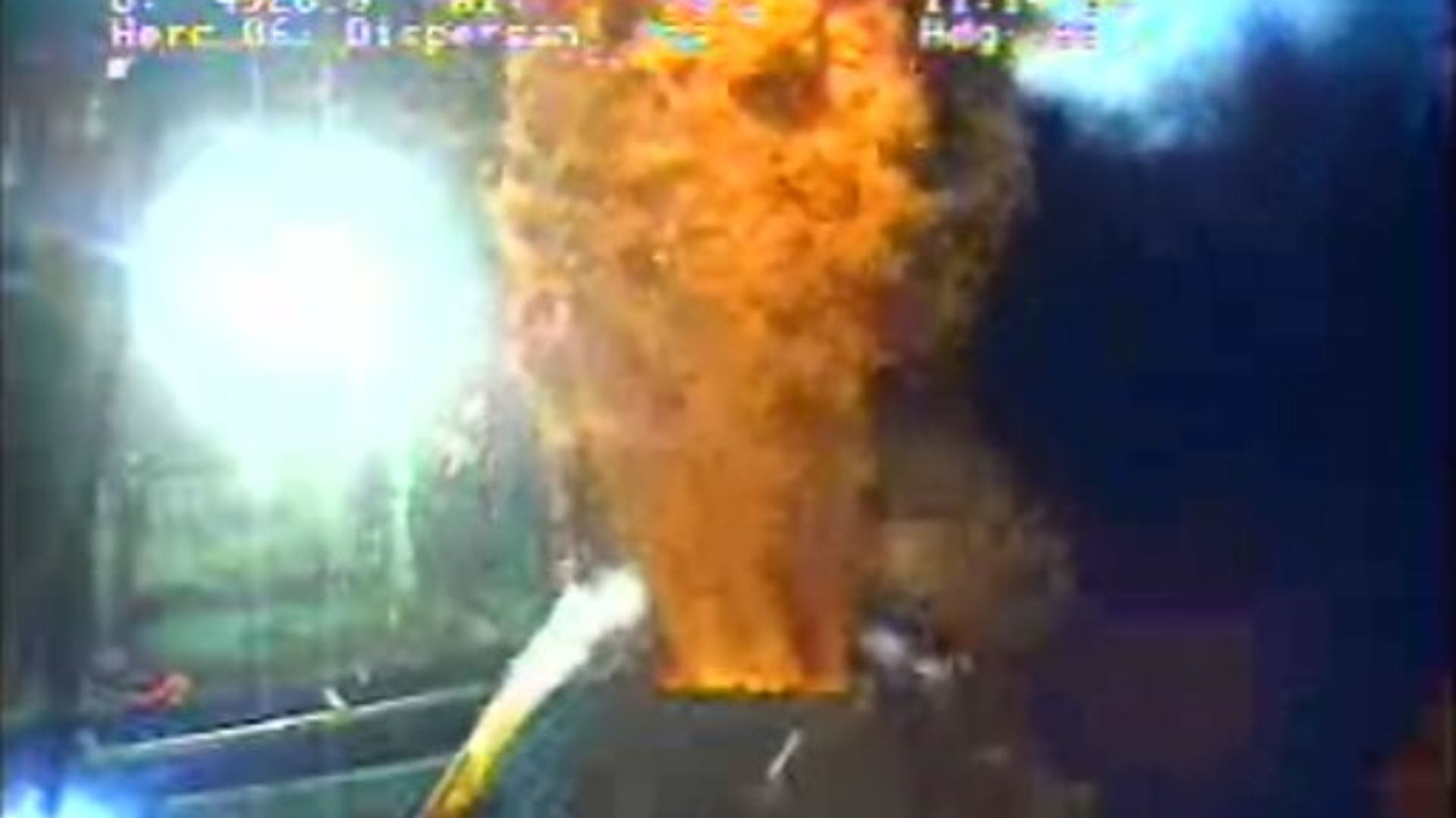 Gushing_from_Broken_Wellhead