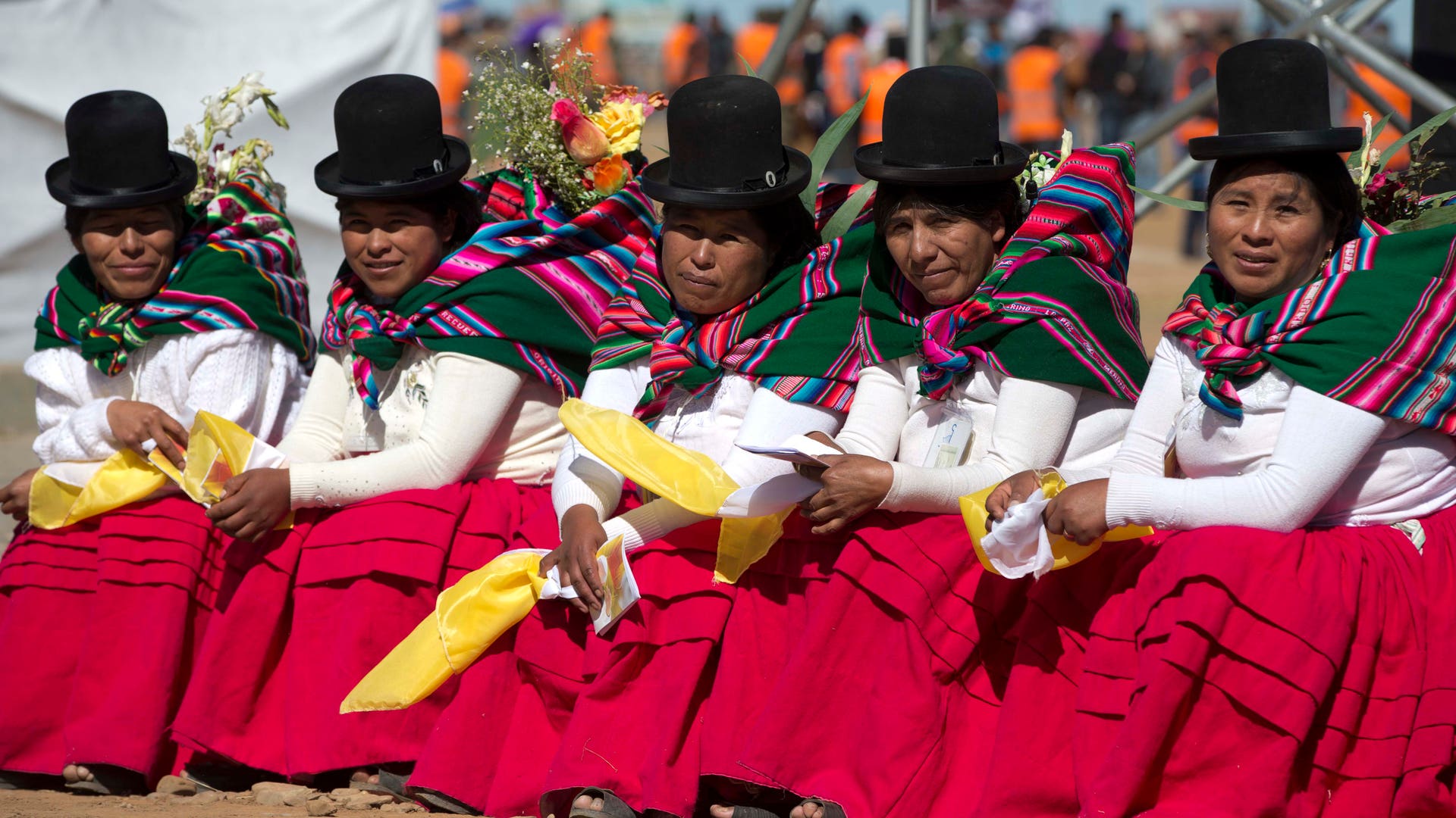 Bolivia_Pope_South_Am_Garc_4_