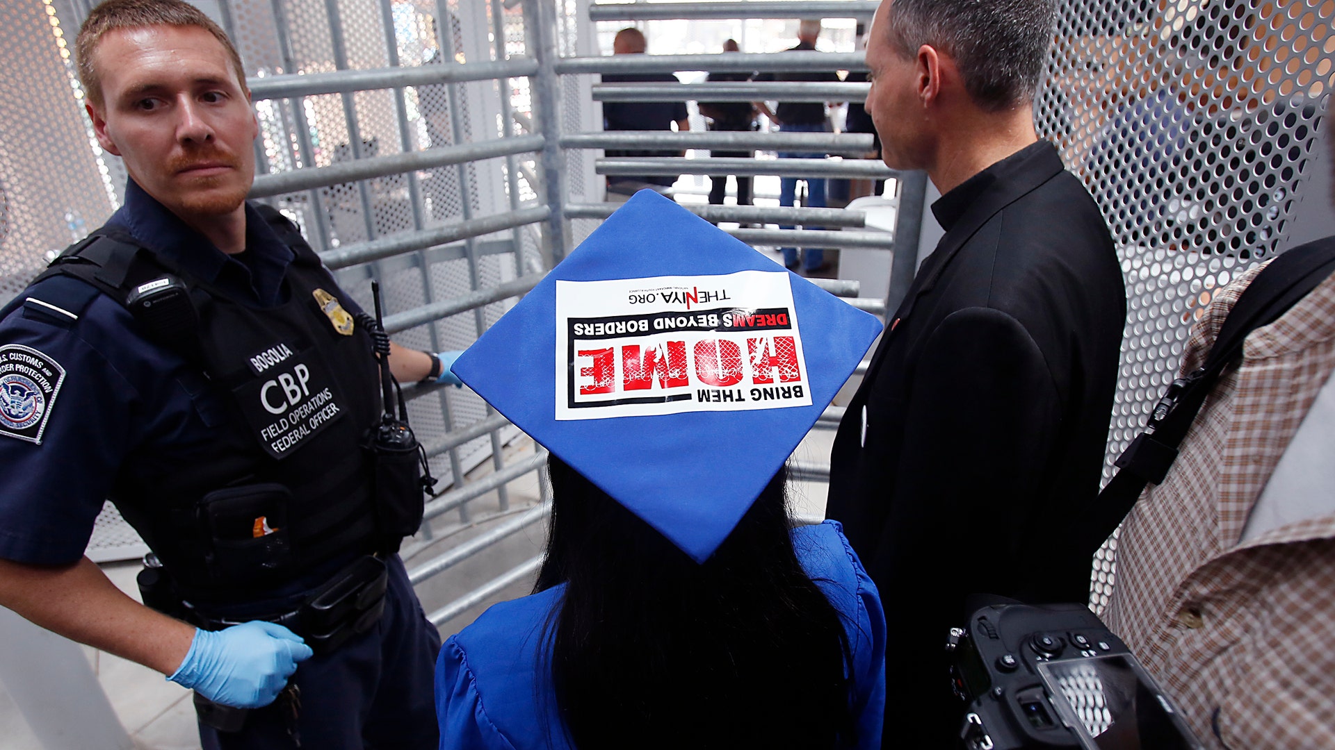 Immigrant_Youth_Garc_6_