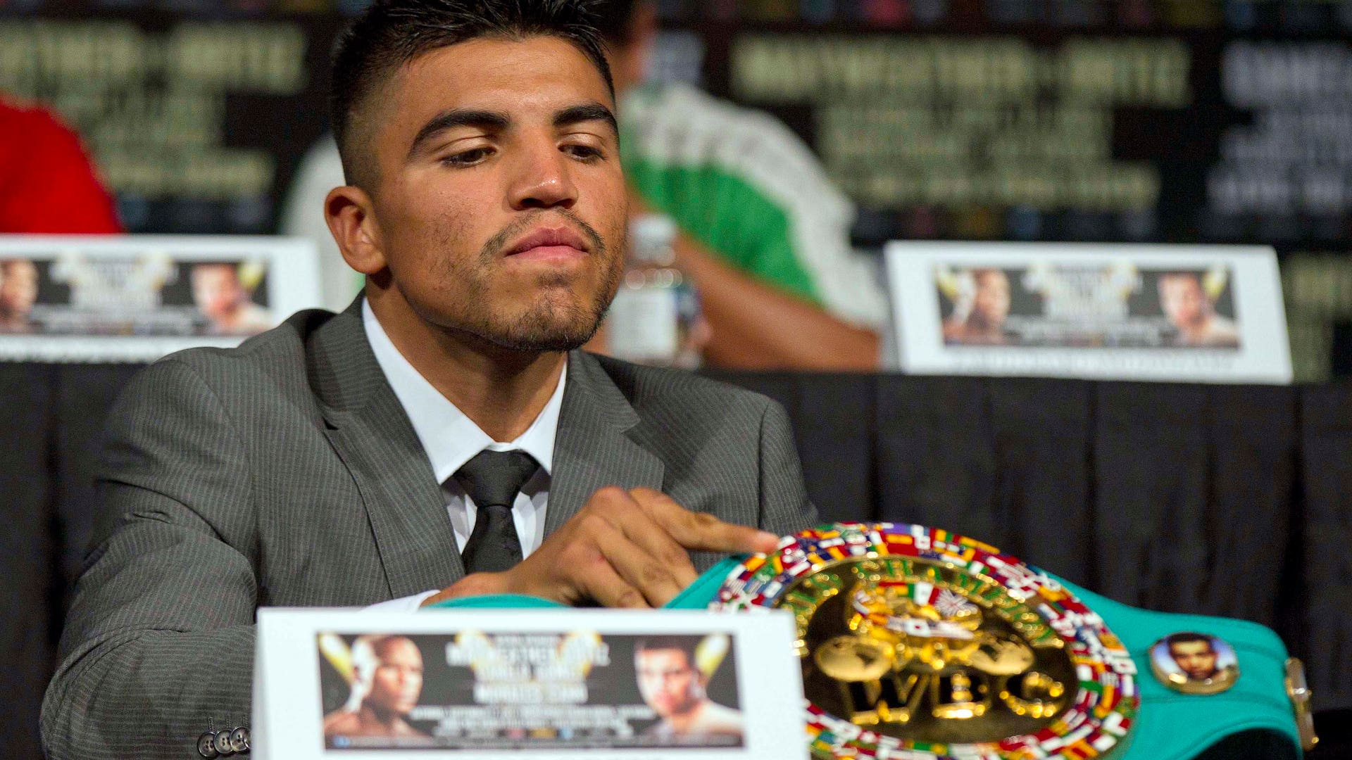 Ortiz_Mayweather_9_FNL