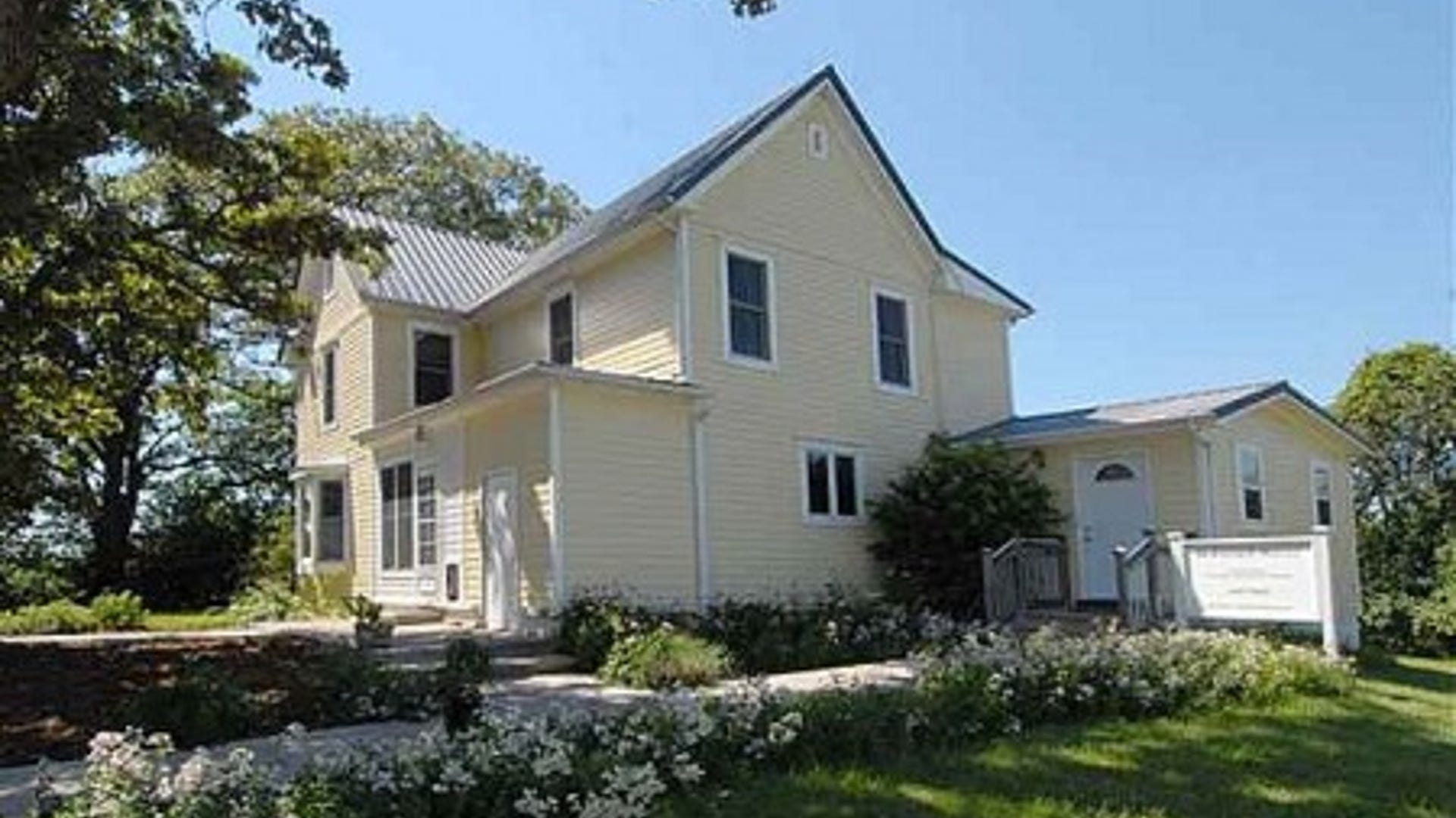 5305_Herbert_Hoover_Hwy_NE_West_Branch_IA_1895_e1309193376962