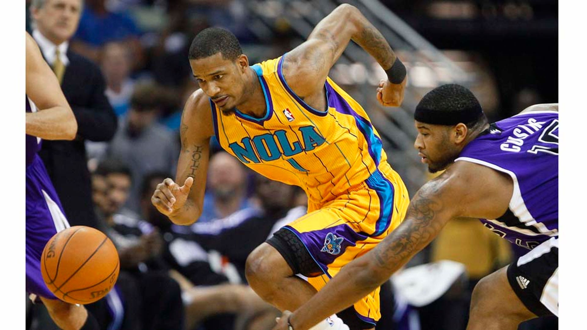 Trevor Ariza Chases Ball