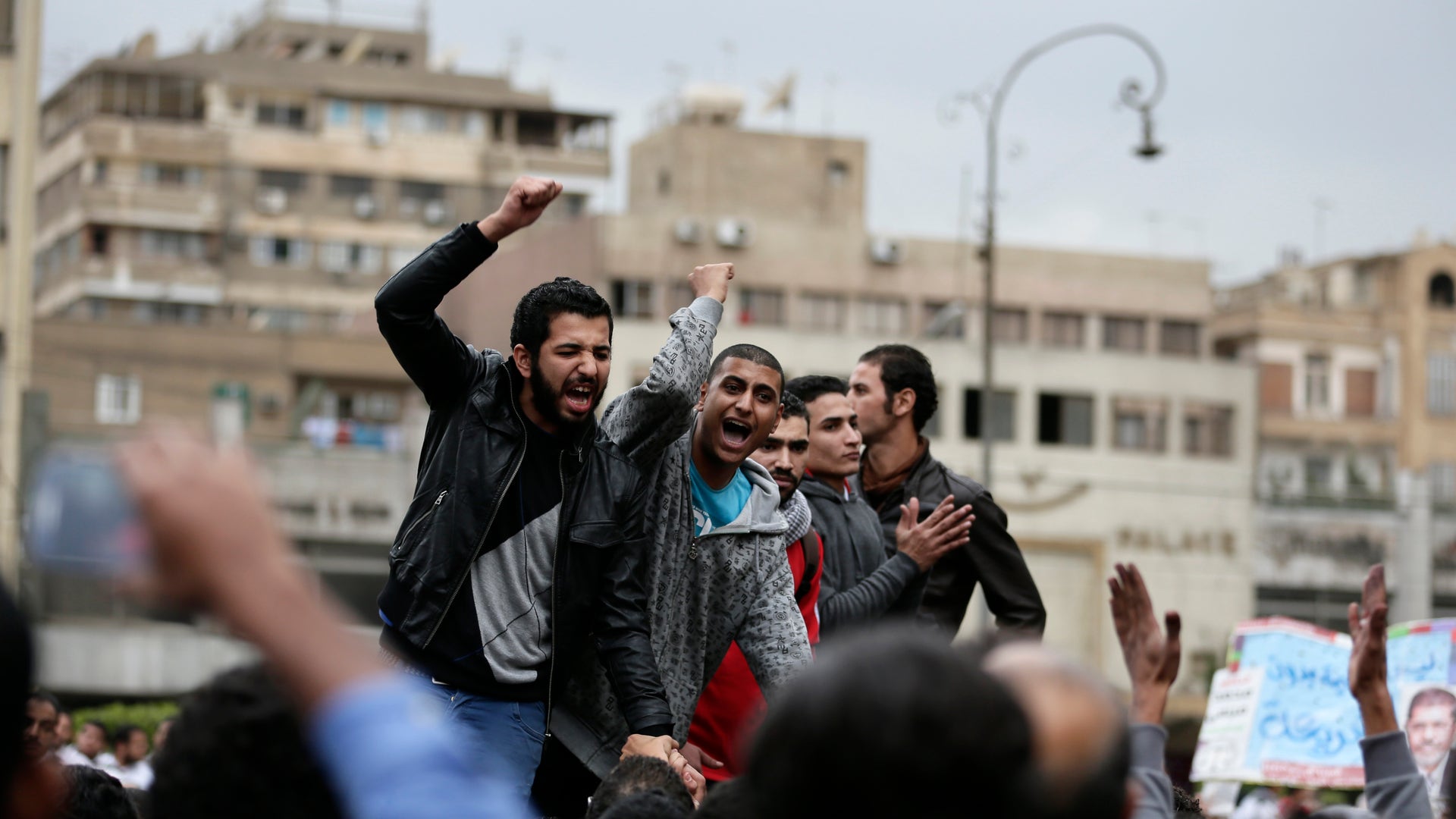 Mideast_Egypt_Angu__9_