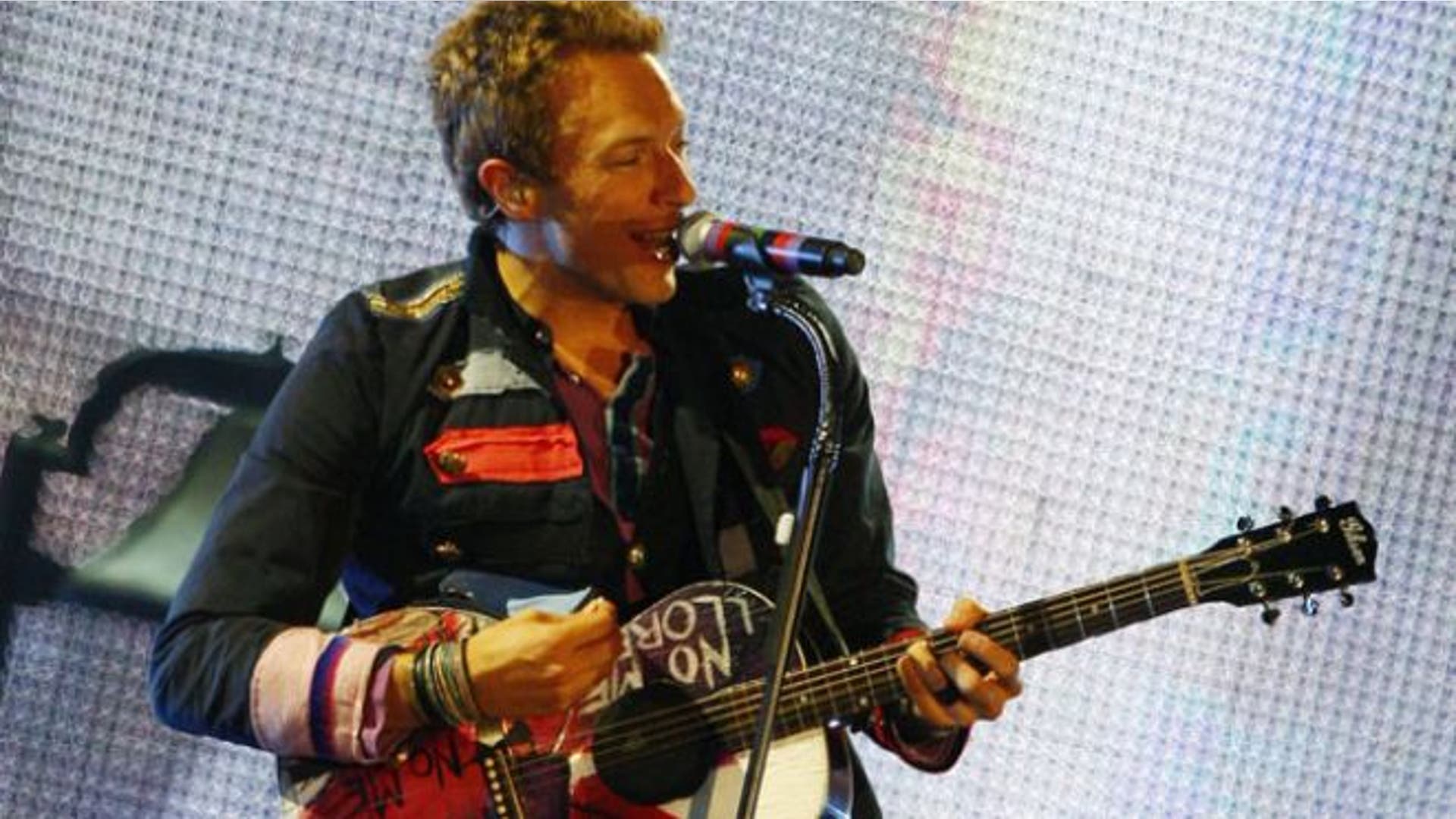 7_107397_singer_chris_martin_reuters