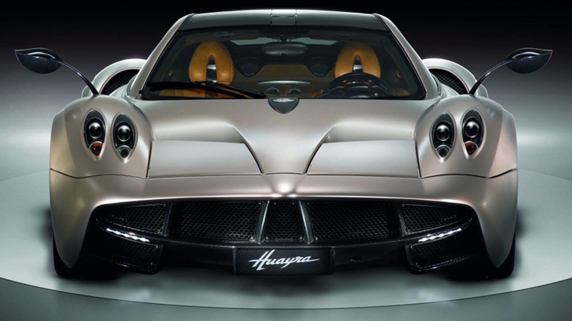Как выглядит значок пагани 2012 Pagani Huayra Fox News
