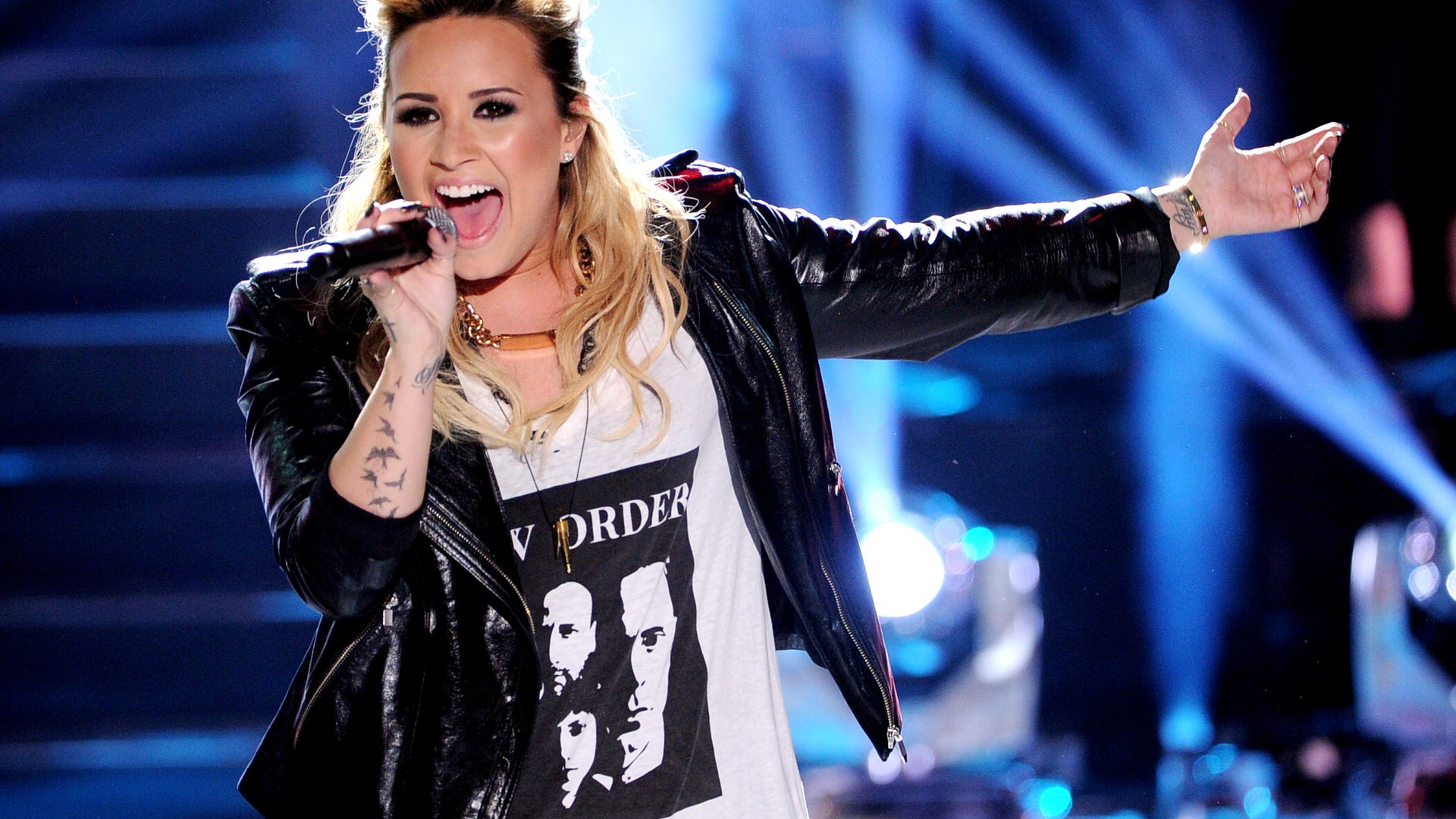 Demi_Lovato_Hair_Transformation__18_