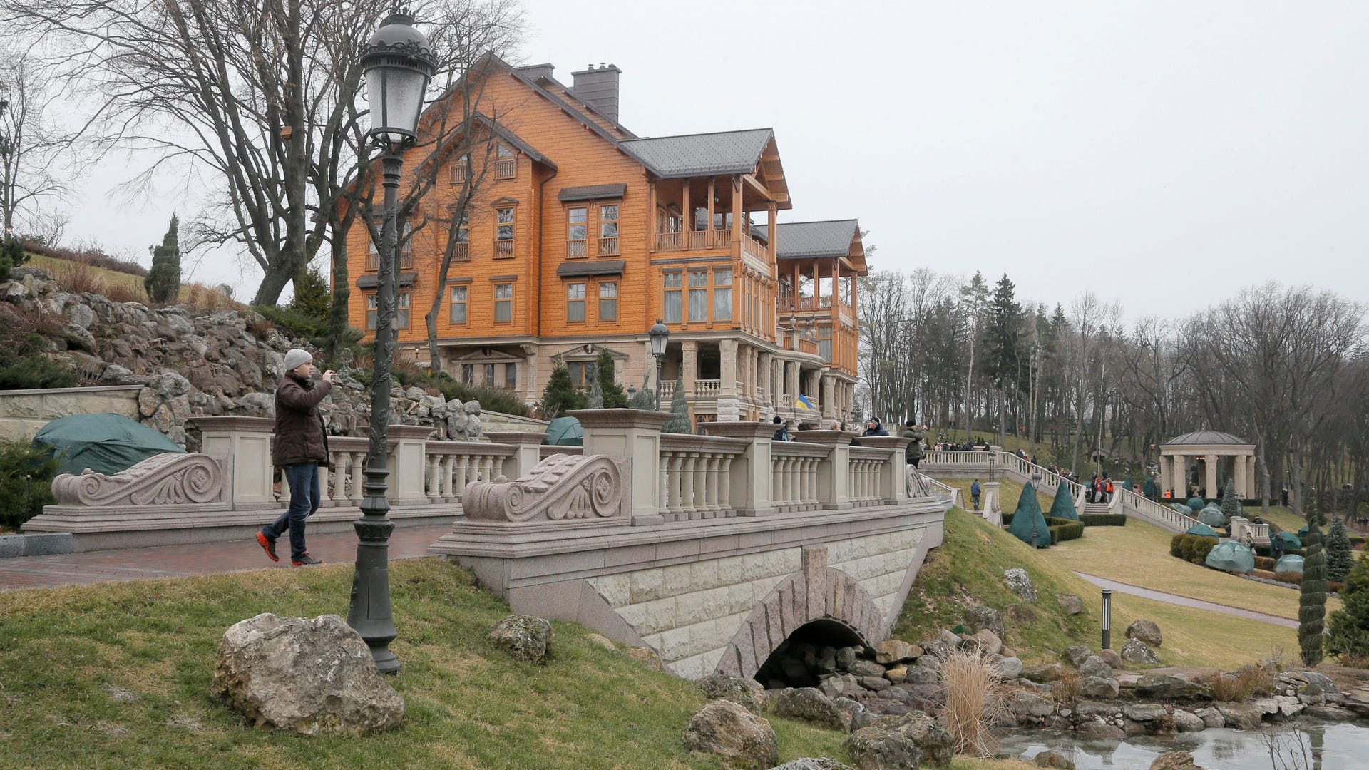 Yanukovych's mansion