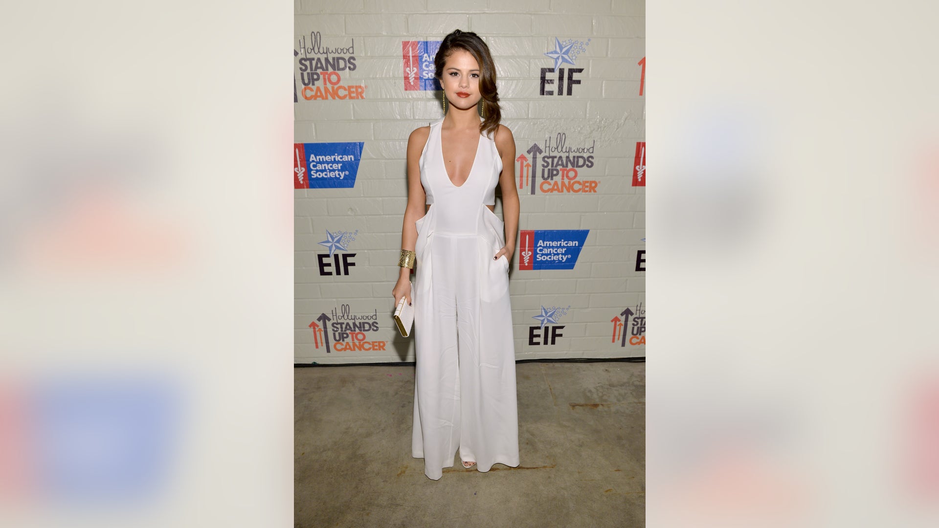 Selena_Gomez_White_Dress