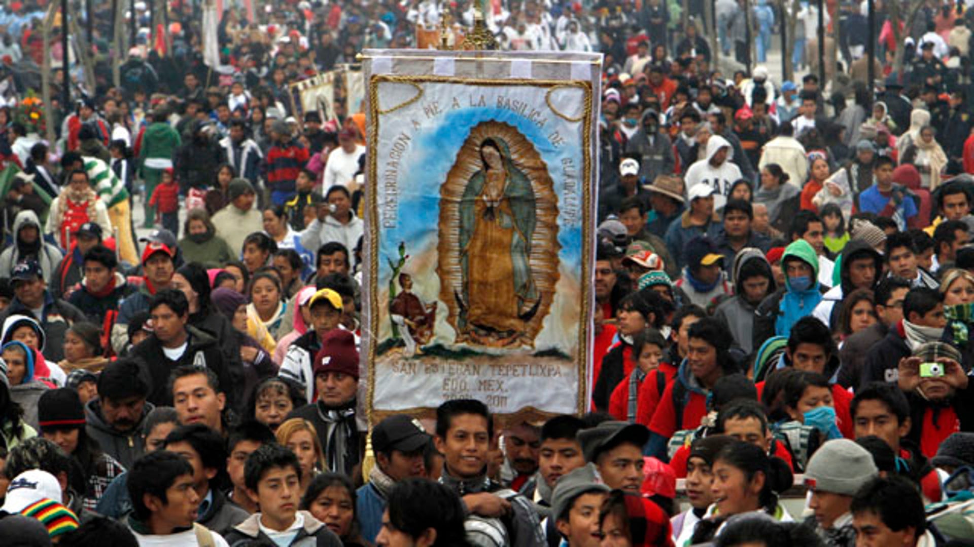 Virgin_of_Guadalupe_pilgrims_big